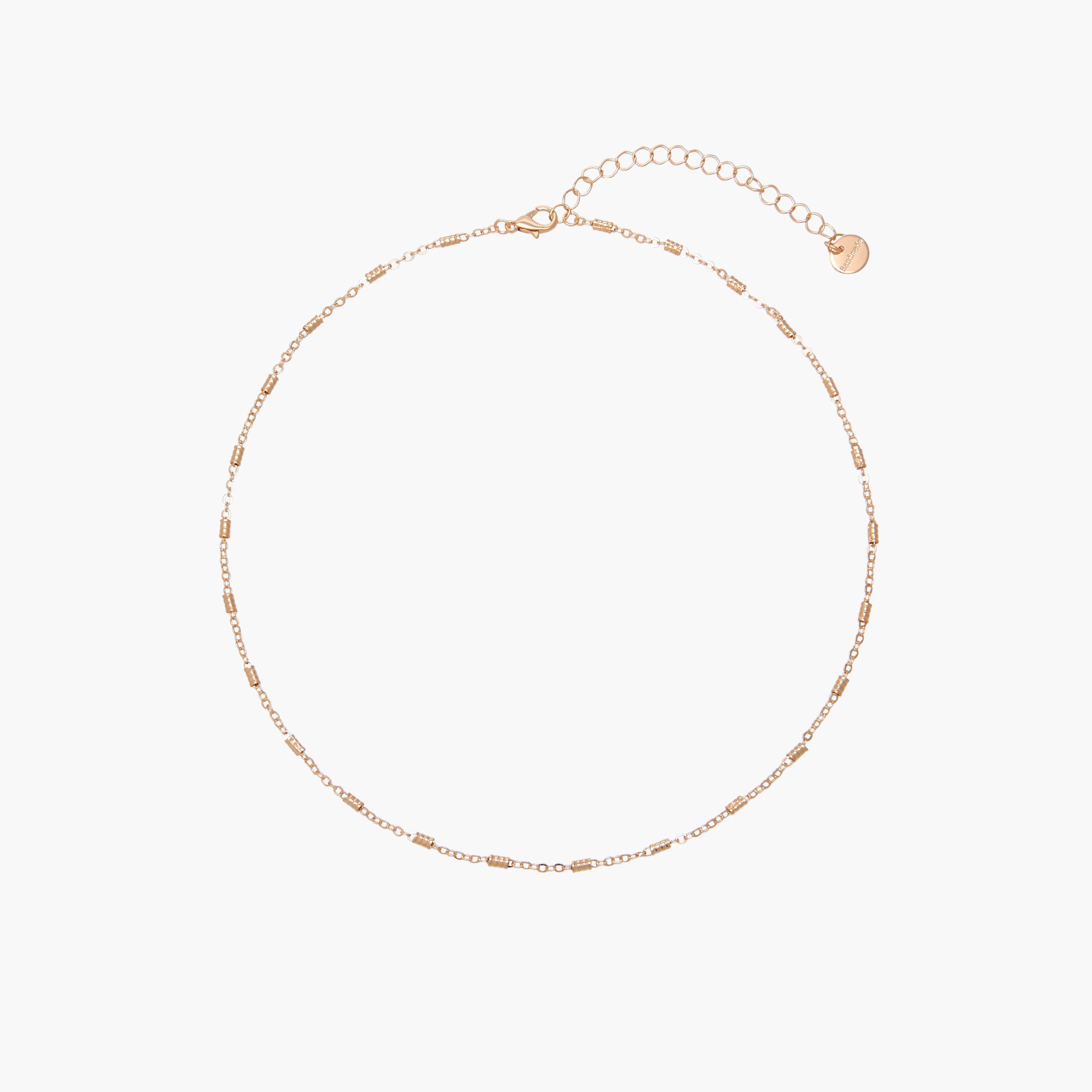 عقد بلون ذهبي وبتزيينات قلب - طقم من 5 قطع-women-watchesandjewellery-jewellery-necklacesandpendants-image-3