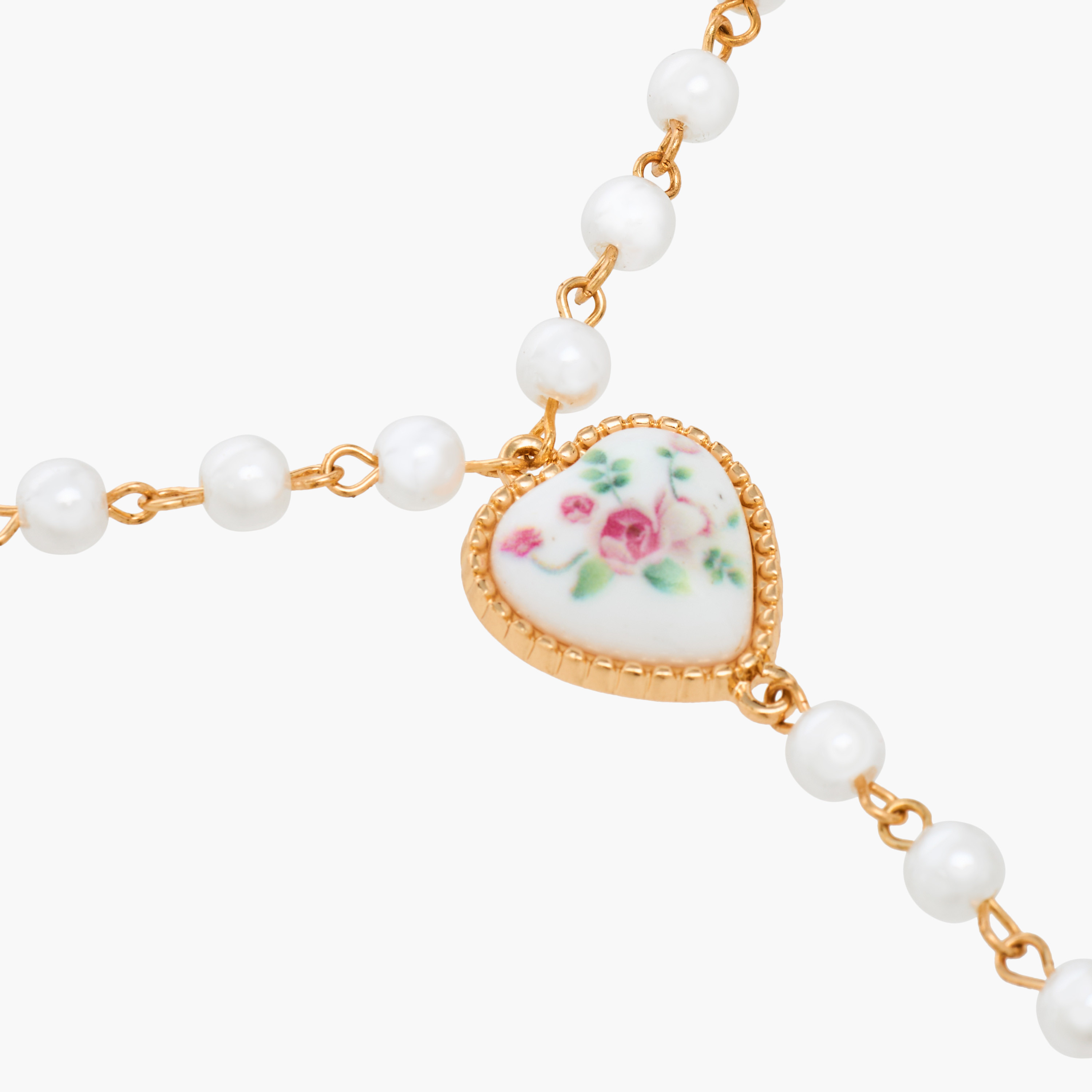 عقد ذهبي اللون بدلاية قلب-women-watchesandjewellery-jewellery-necklacesandpendants-image-3