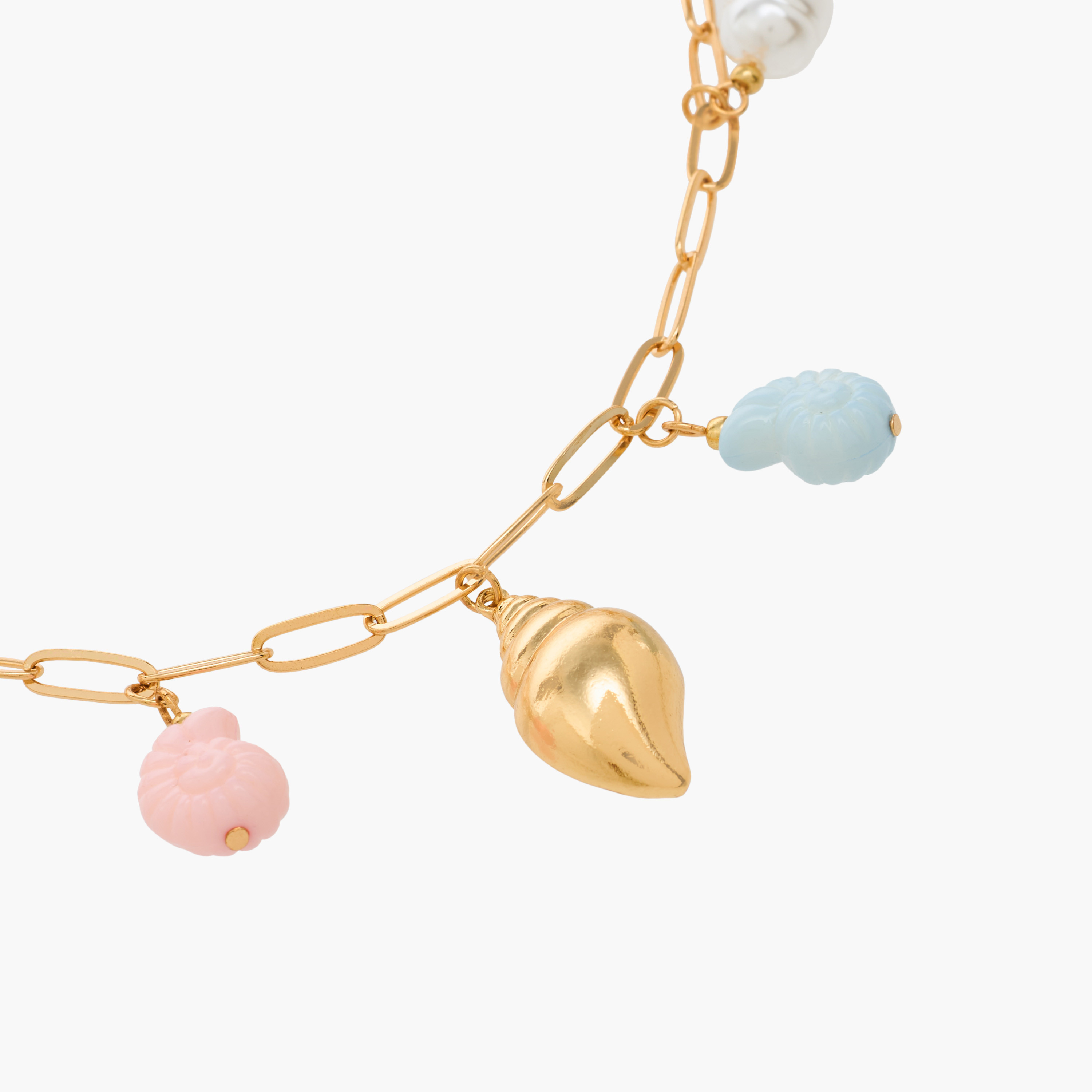 عقد بلون ذهبي ودلايات-women-watchesandjewellery-jewellery-necklacesandpendants-image-3