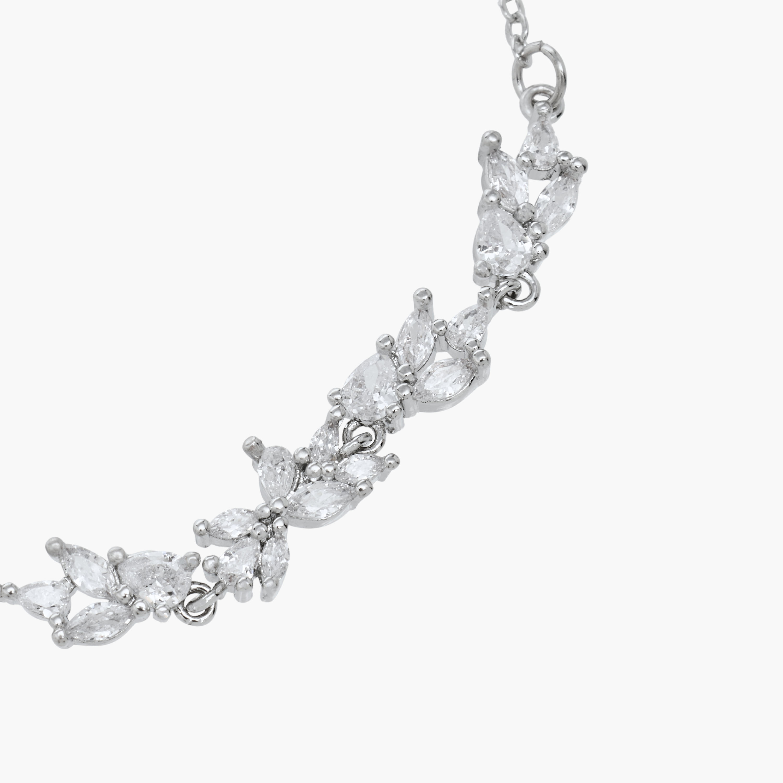 عقد فضي اللون بزيينات مكعبات زيركون-women-watchesandjewellery-jewellery-necklacesandpendants-image-4
