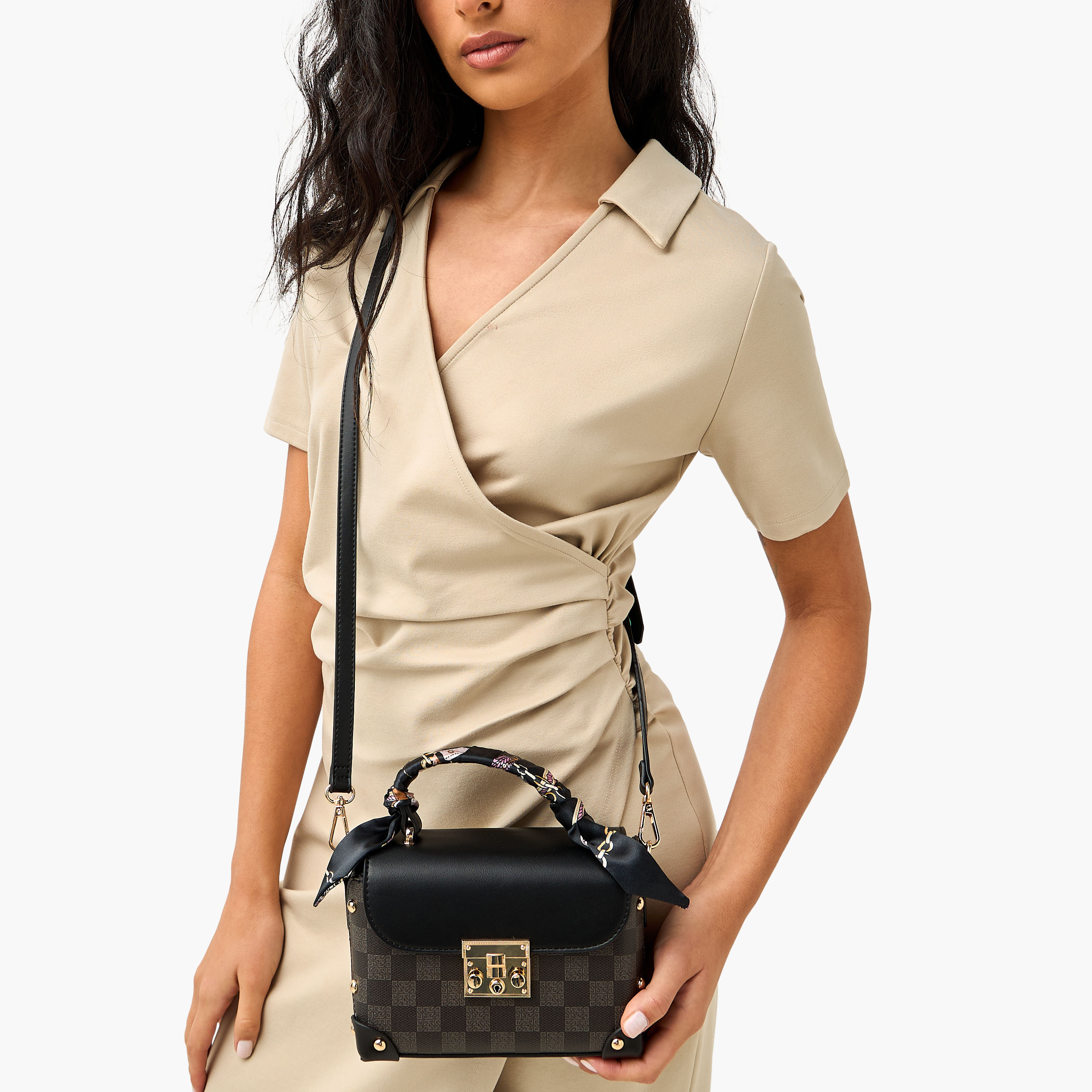 شنطة كروس بودي بارزة الملمس بحزام قابل للفصل من ساشا-women-bagsandwallets-handbags-image-8
