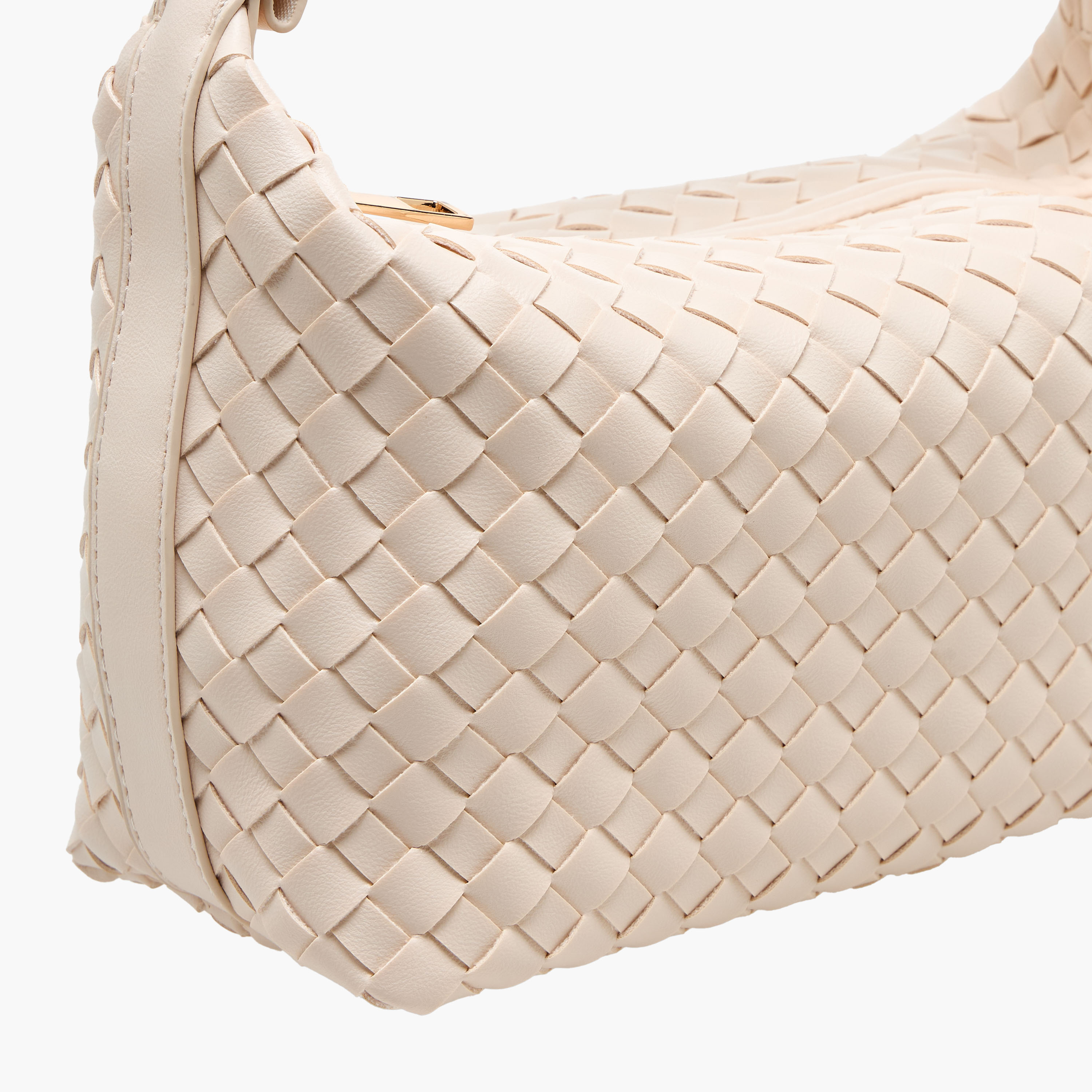 شنطة كتف بارزة الملمس بمقبض حزام تيا من ساشا-women-bagsandwallets-handbags-image-4
