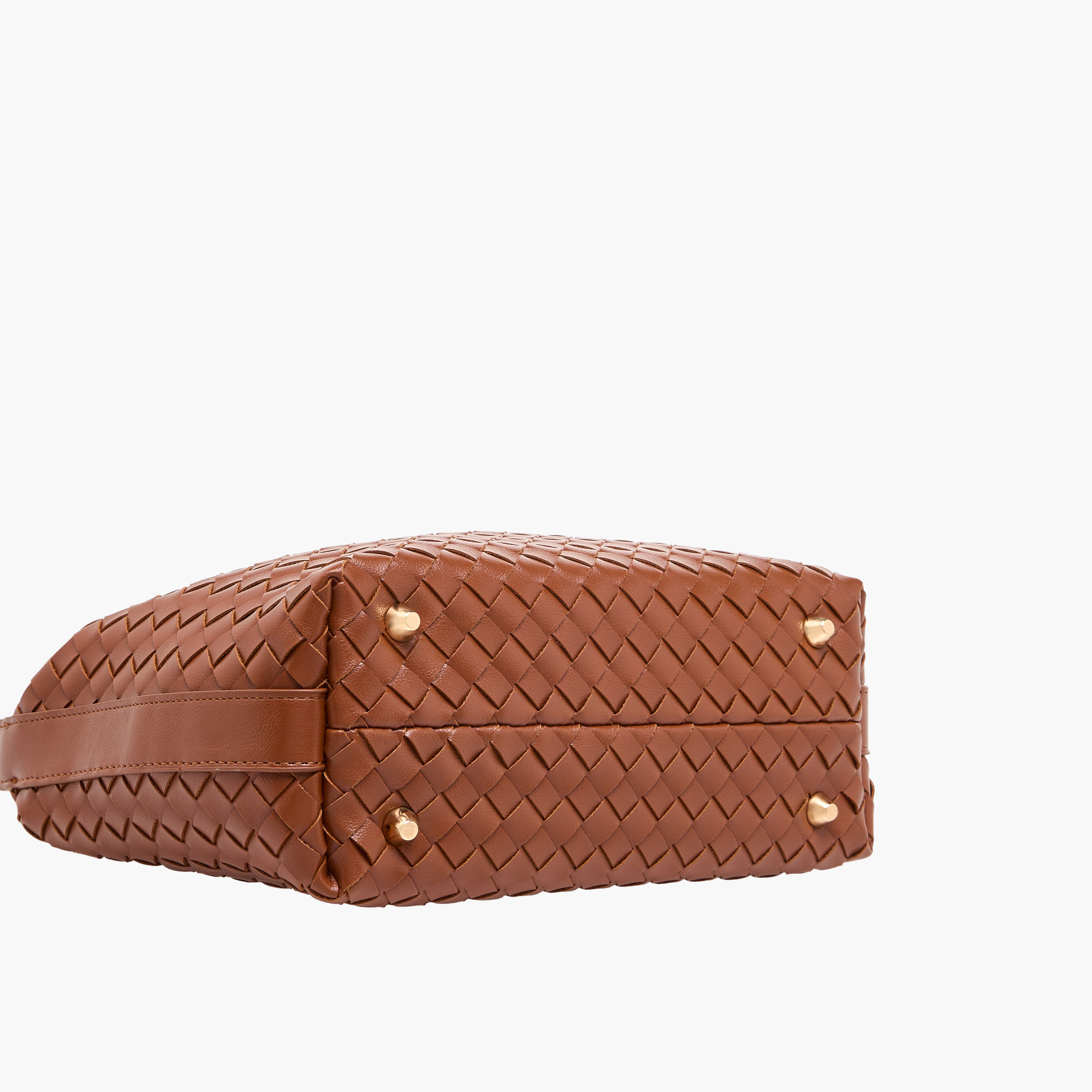 شنطة كتف بارزة الملمس بمقبض حزام تيا من ساشا-women-bagsandwallets-handbags-image-7