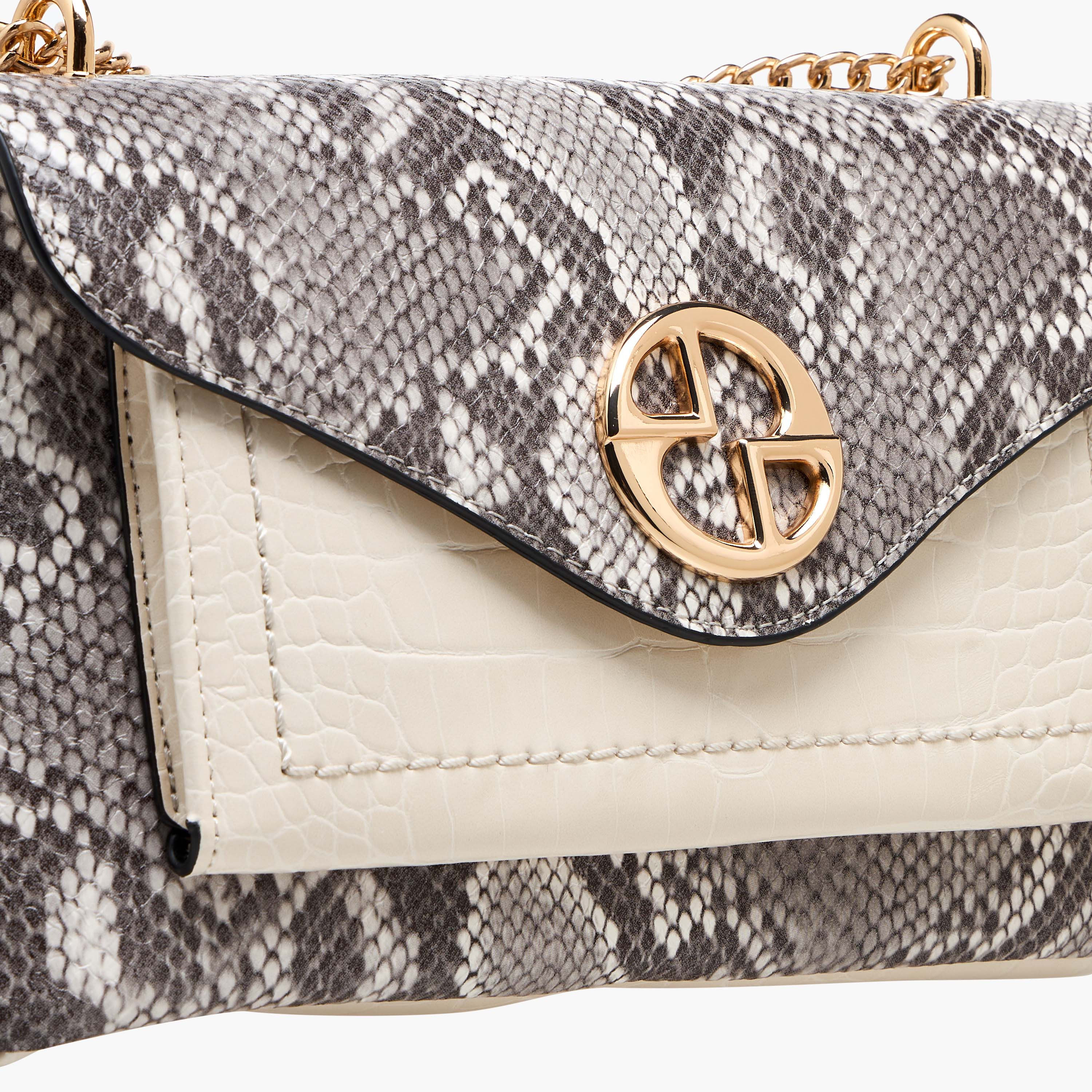 شنطة كروس بودي بحزام سلسلة وطبعات حيوانات تيا من ساشا-women-bagsandwallets-handbags-image-5