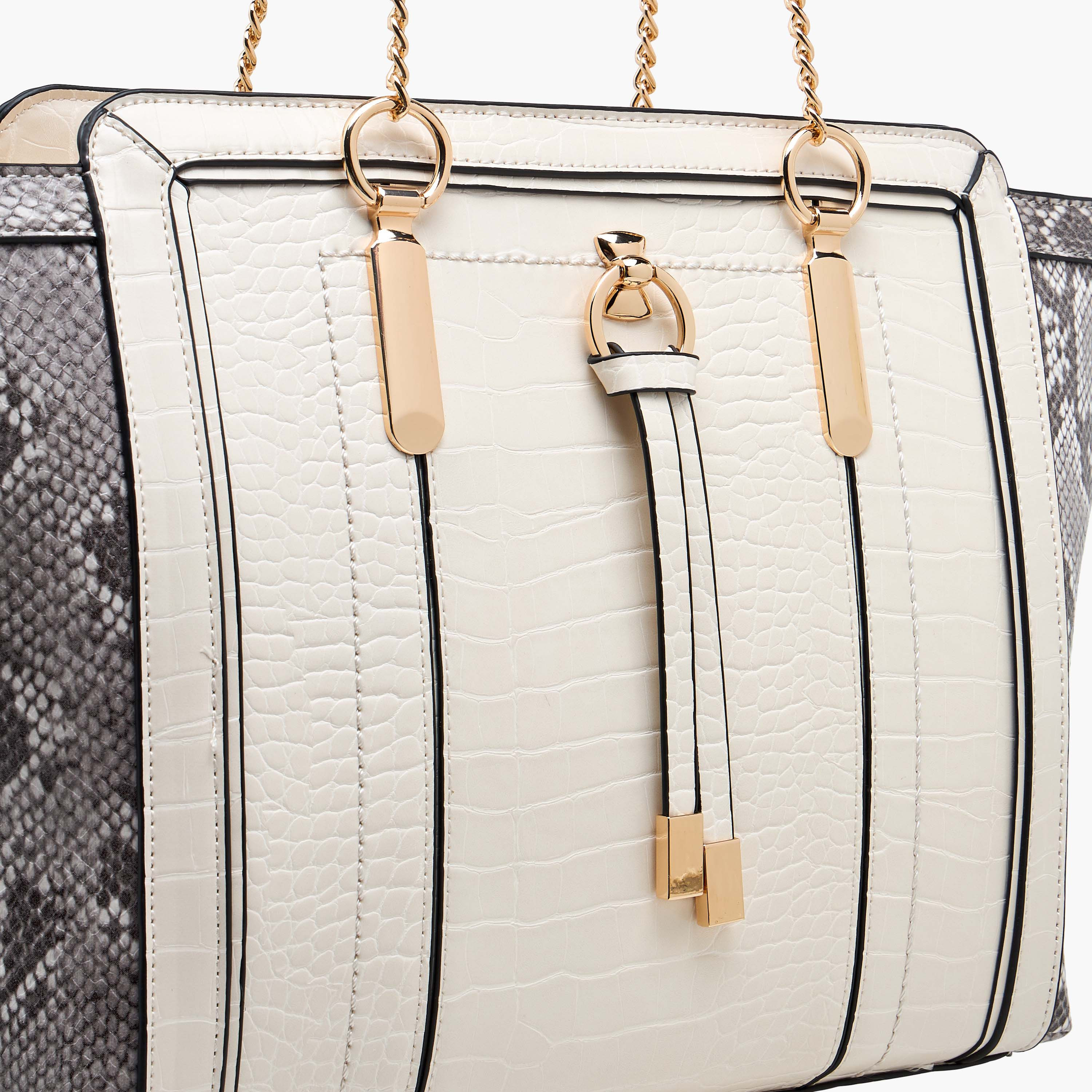 شنطة توتي بمقابض مزدوجة وطبعات حيوانات تيا من ساشا-women-bagsandwallets-handbags-image-5