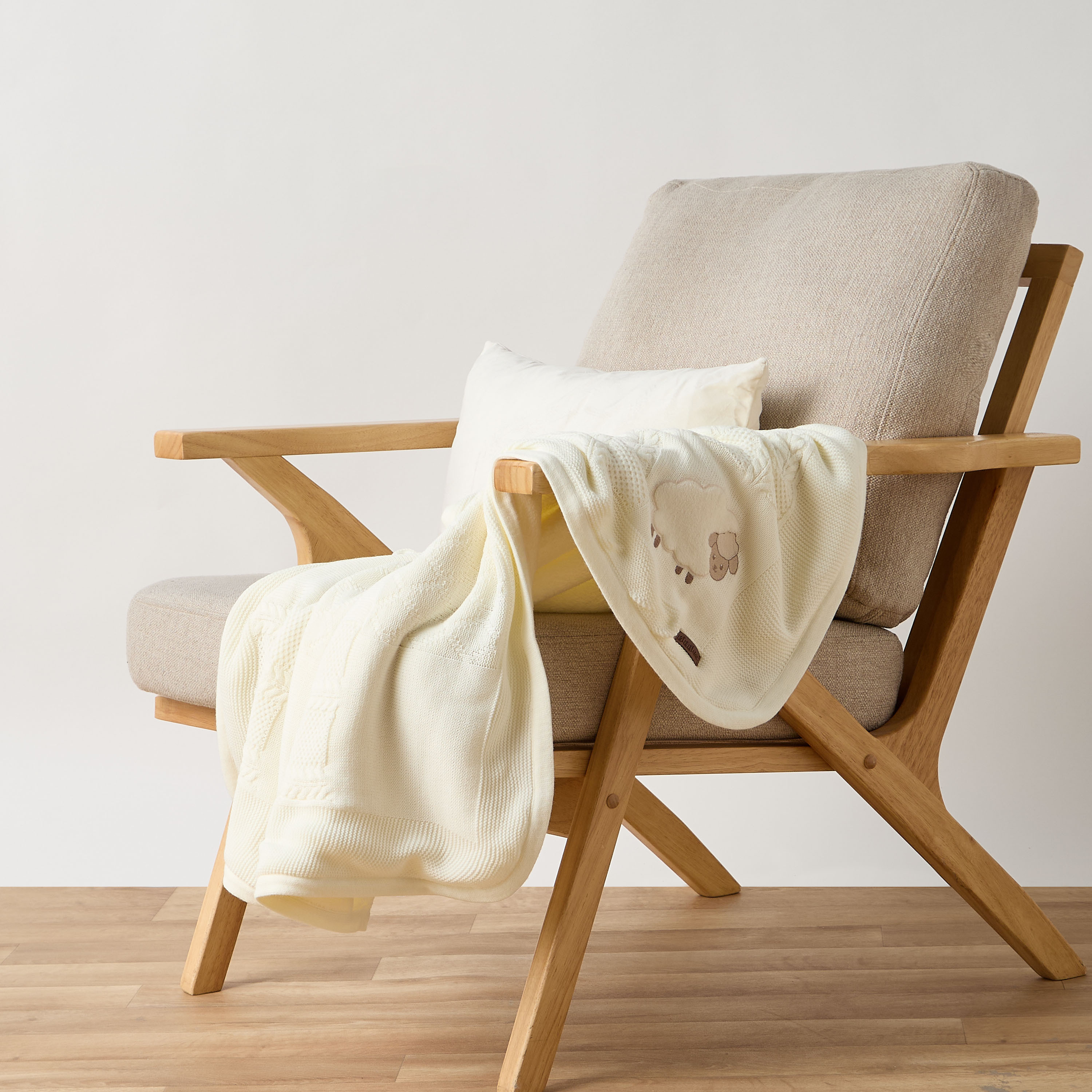 Giggles Receiving Blanket with Sheep Applique-baby-nursery-blanketsandswaddles-blanketsandquilts-image-2