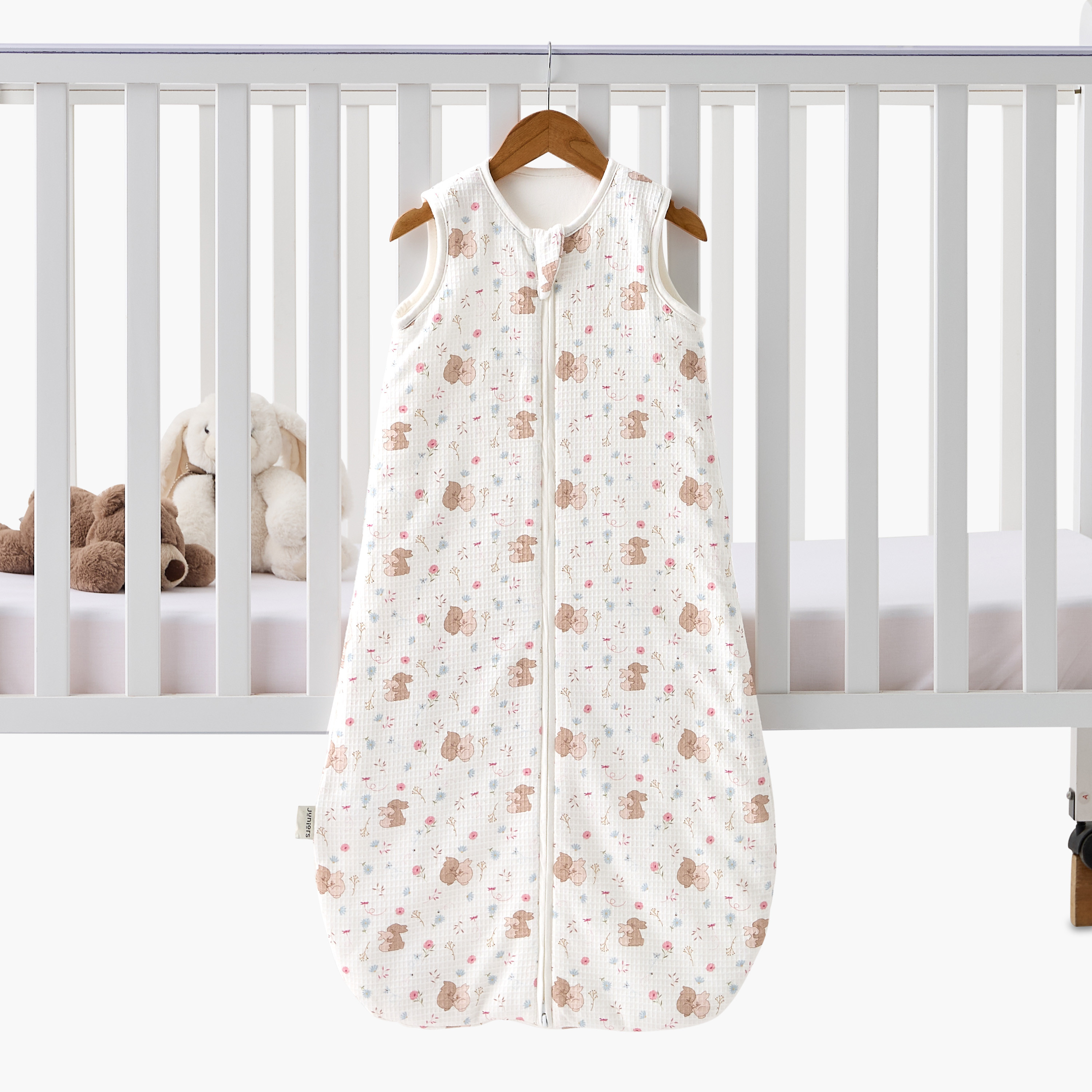 شنطة نوم أطفال بطبعات عالم الحيوانات العجيب من جونيورز - 6-18 شهر-baby-nursery-blanketsandswaddles-swaddlesandsleepingbags-image-6