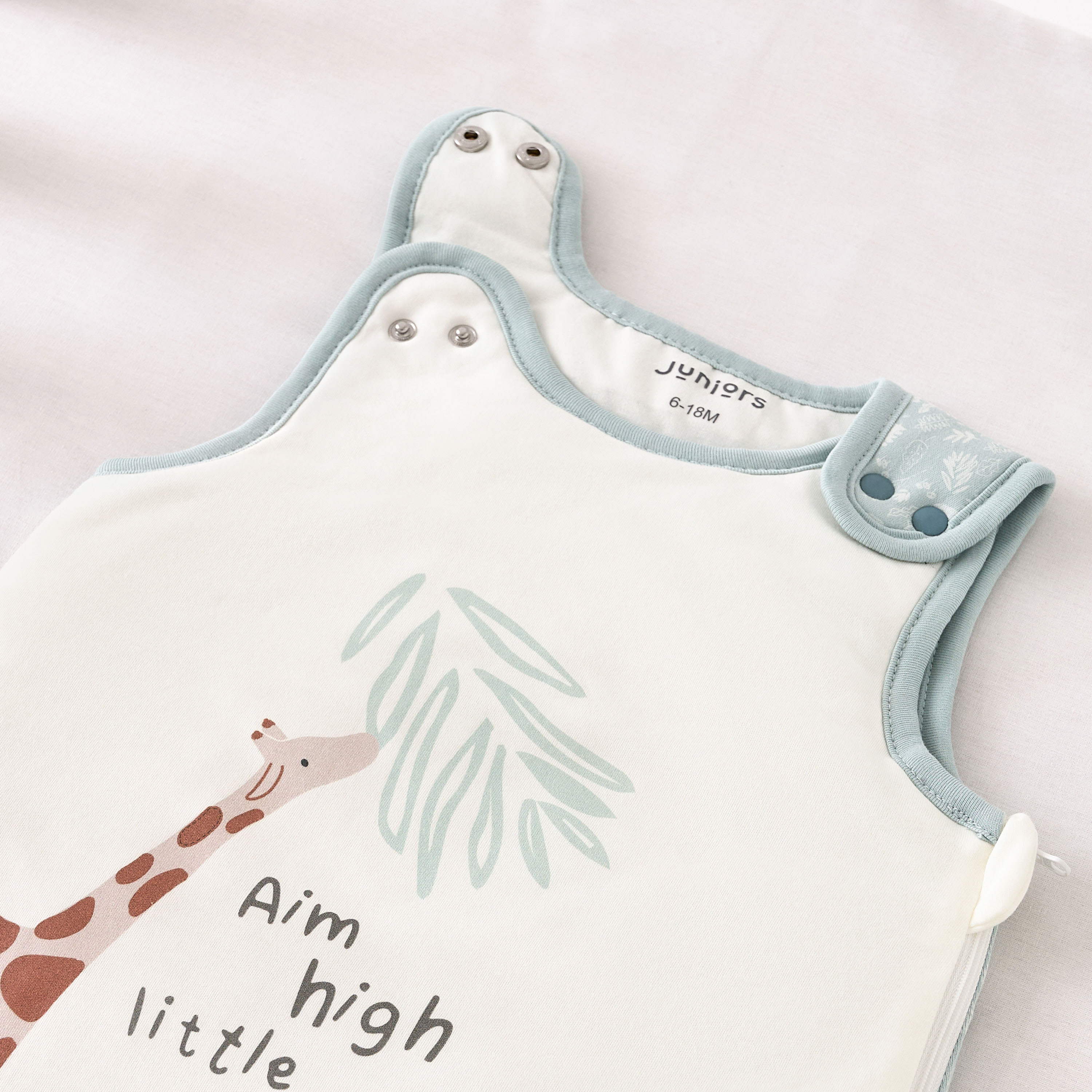 كيس نوم للأطفال الرضّع بزر إغلاق كبس من جونيورز، من 6 إلى 18 شهرًا-baby-nursery-blanketsandswaddles-swaddlesandsleepingbags-image-5