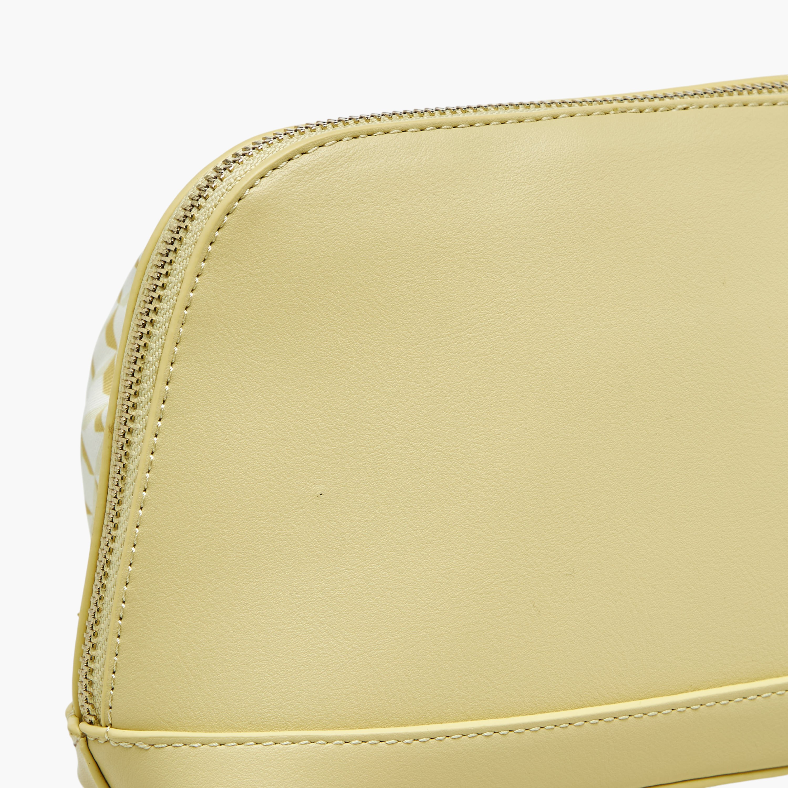 شنطة كروس بودي مزينة بحزام سلسلة كودس من ساشا-women-bagsandwallets-handbags-image-6
