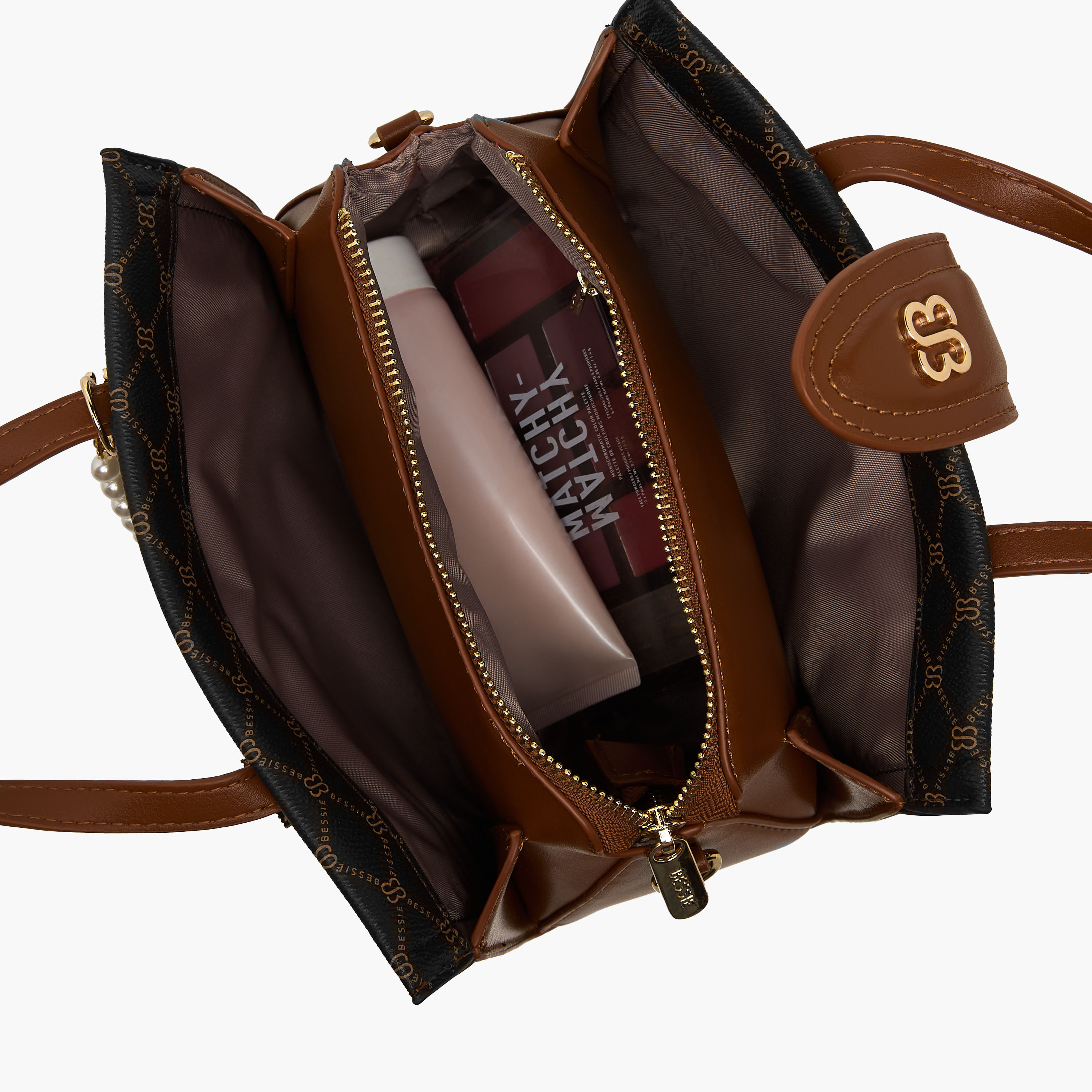 شنطة توتي بدلاية وطبعات مونوجرام من بيسي لندن-women-bagsandwallets-handbags-image-8