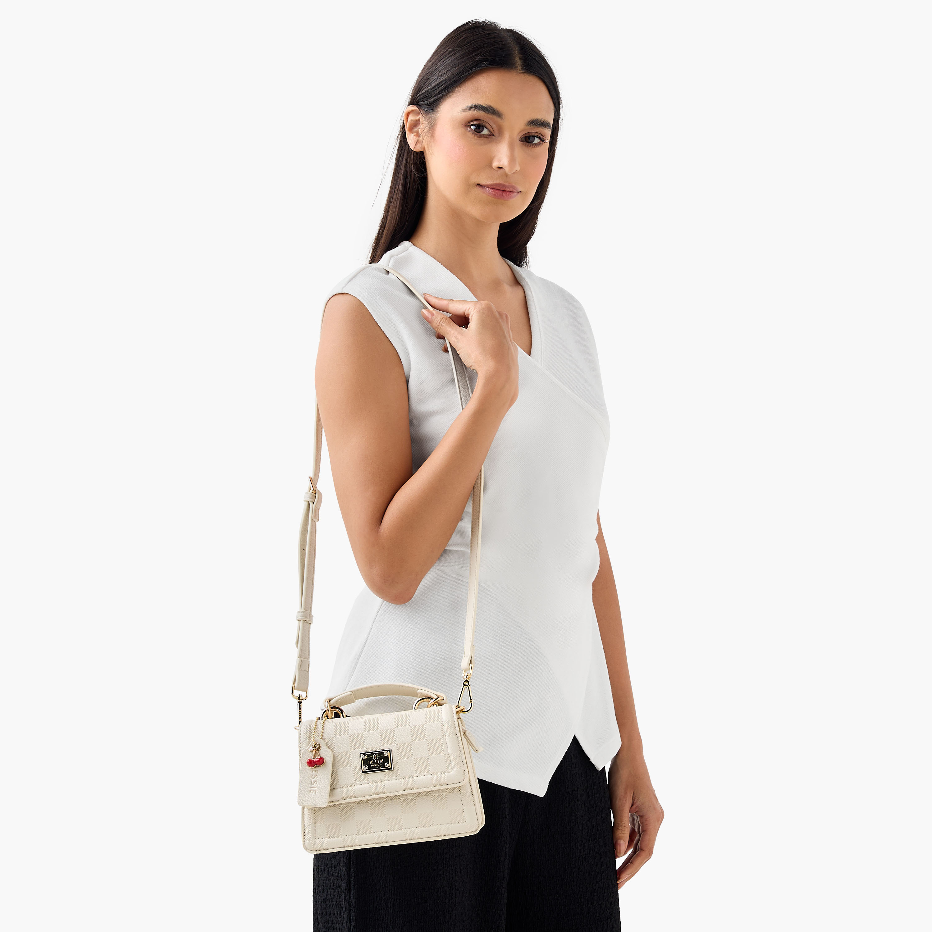 شنطة كروس بودي بارزة الملمس بحزام قابل للفصل من بيسي لندن-women-bagsandwallets-handbags-image-8