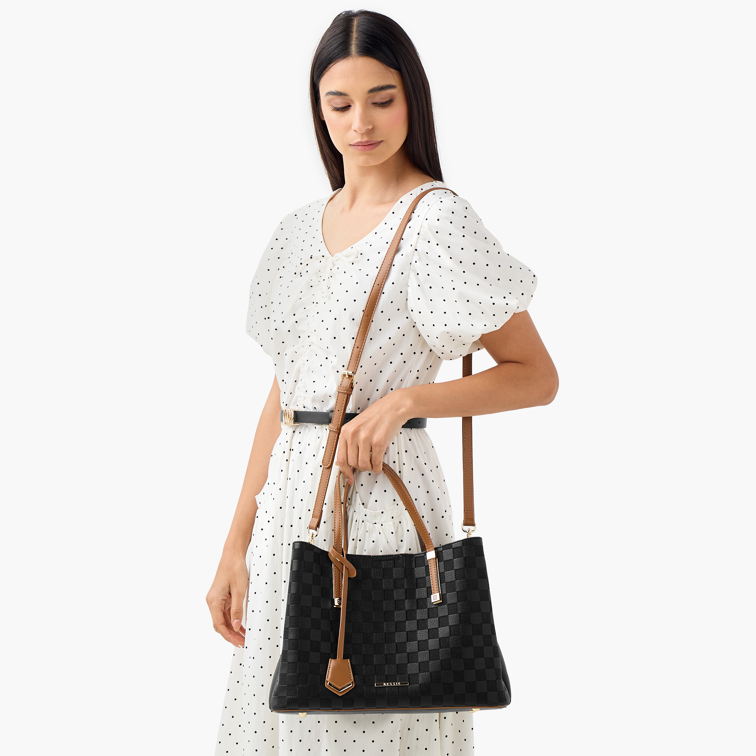 شنطة توتي بطبعات مربعات بحزام قابل للفصل من بيسي لندن-women-bagsandwallets-handbags-image-2