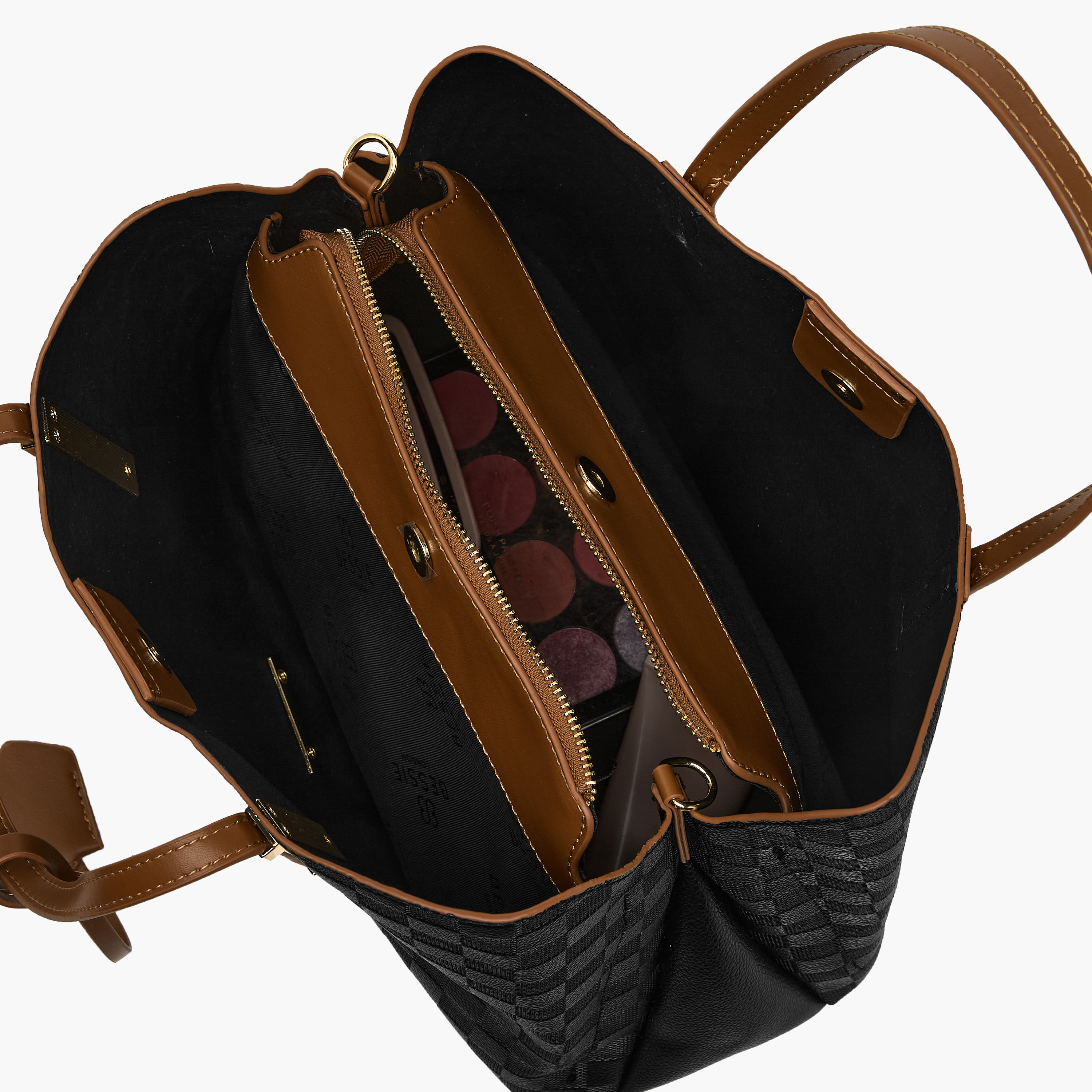 شنطة توتي بطبعات مربعات بحزام قابل للفصل من بيسي لندن-women-bagsandwallets-handbags-image-9