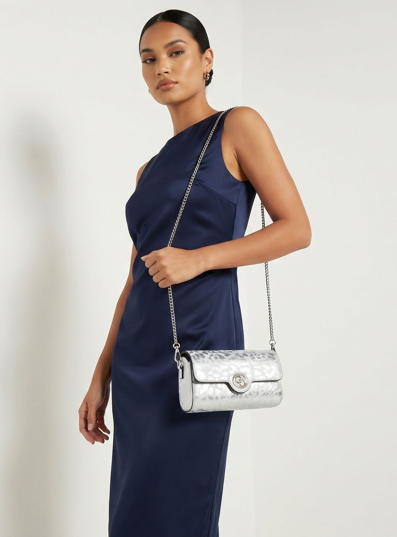 شنطة كروس بودي بطبعات ميتالك وحزام سلسلة من سيليست-women-bagsandwallets-handbags-image-3