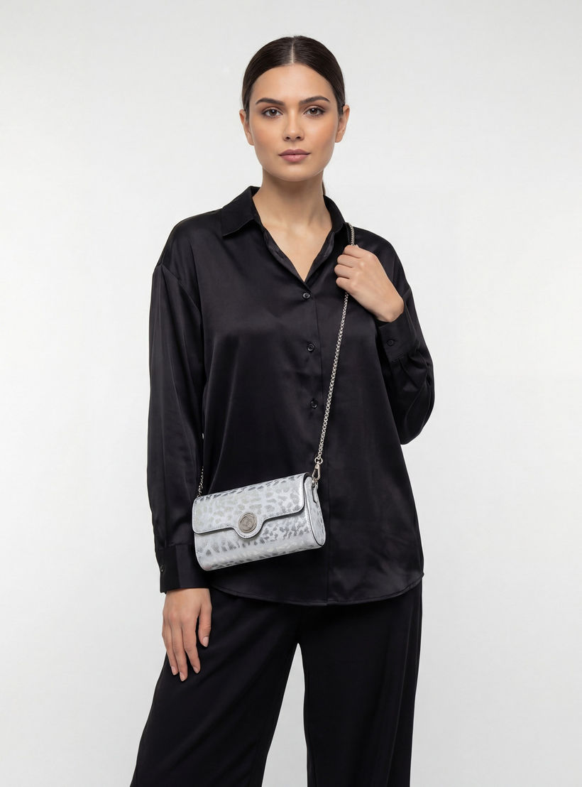 شنطة كروس بودي بطبعات ميتالك وحزام سلسلة من سيليست-women-bagsandwallets-handbags-image-2