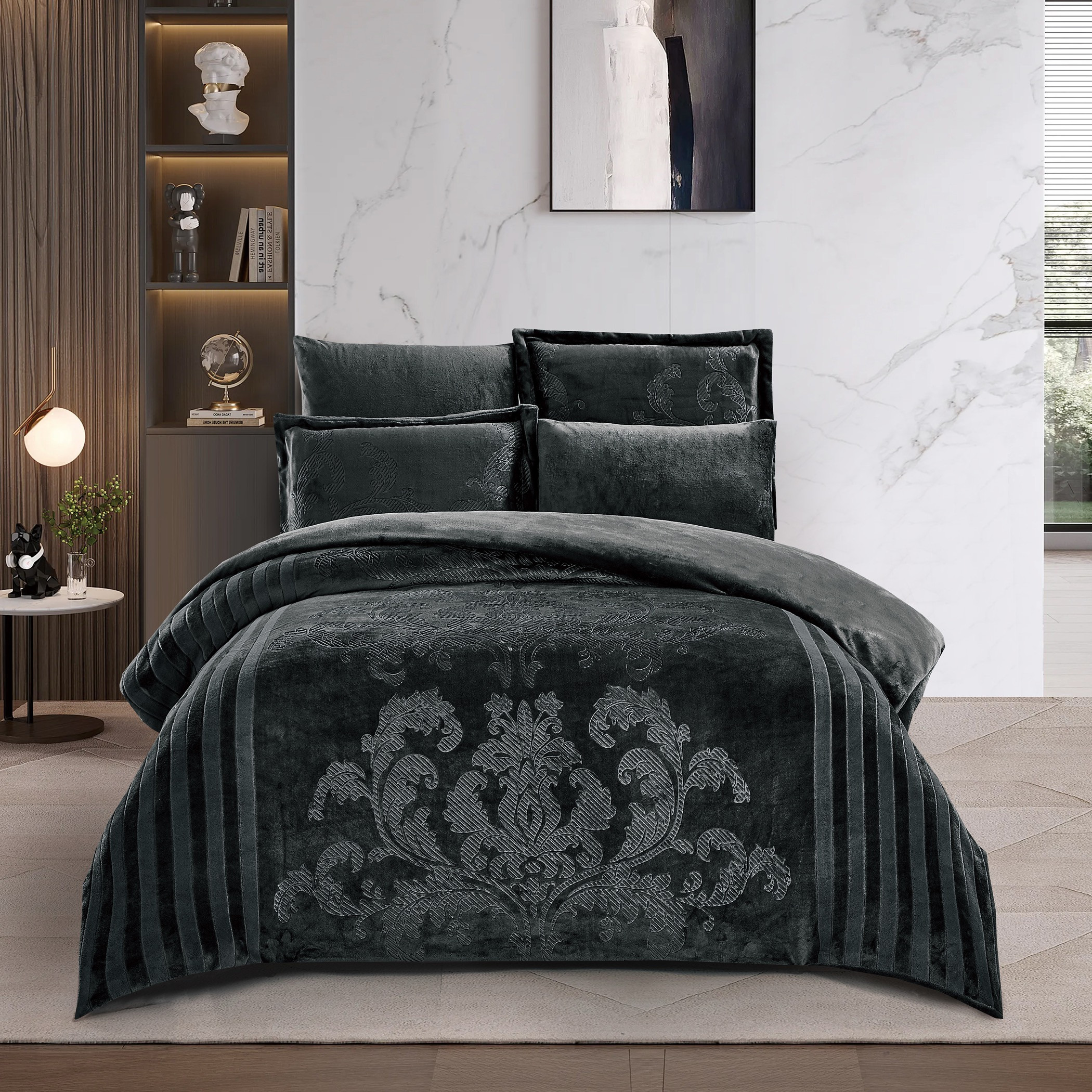 طقم لحاف مخملي منقوش مقاس كينج-household-bedding-comfortersandbedspreads-comforters-image-1