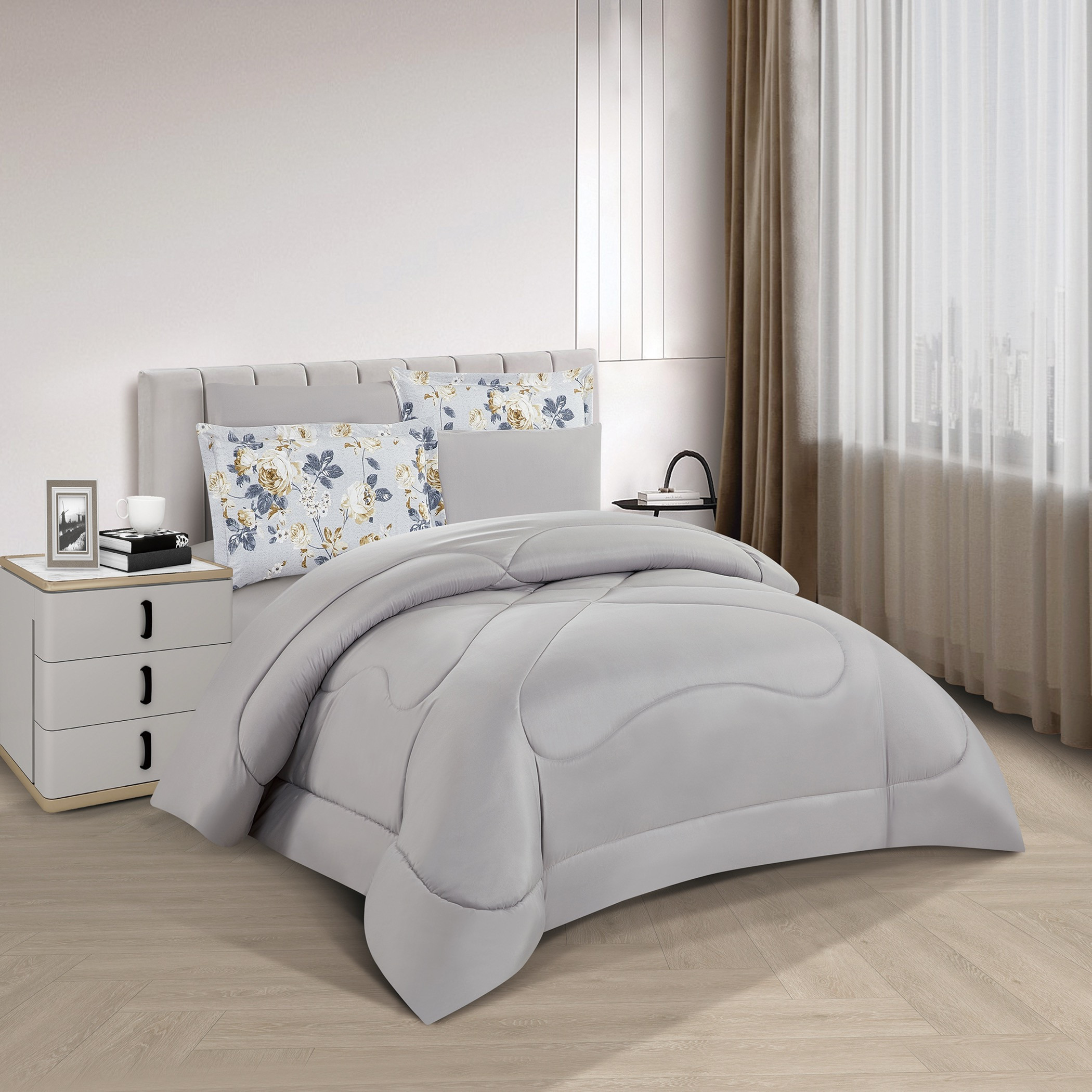 طقم لحاف ملكي وجهين بنقشة زهور-household-bedding-comfortersandbedspreads-comforters-image-2