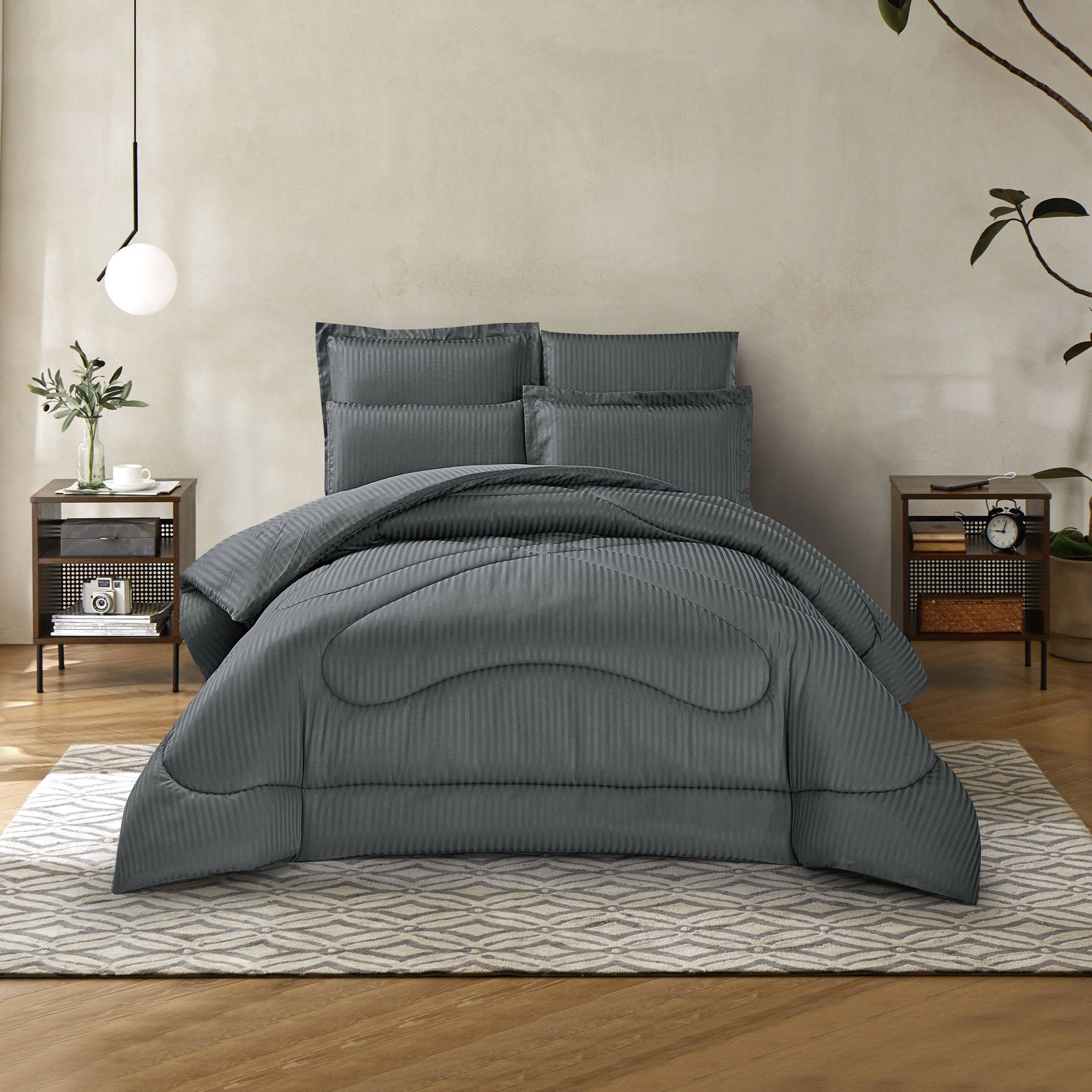 طقم لحاف مخطط كينج ست قطع-household-bedding-comfortersandbedspreads-comforters-image-1