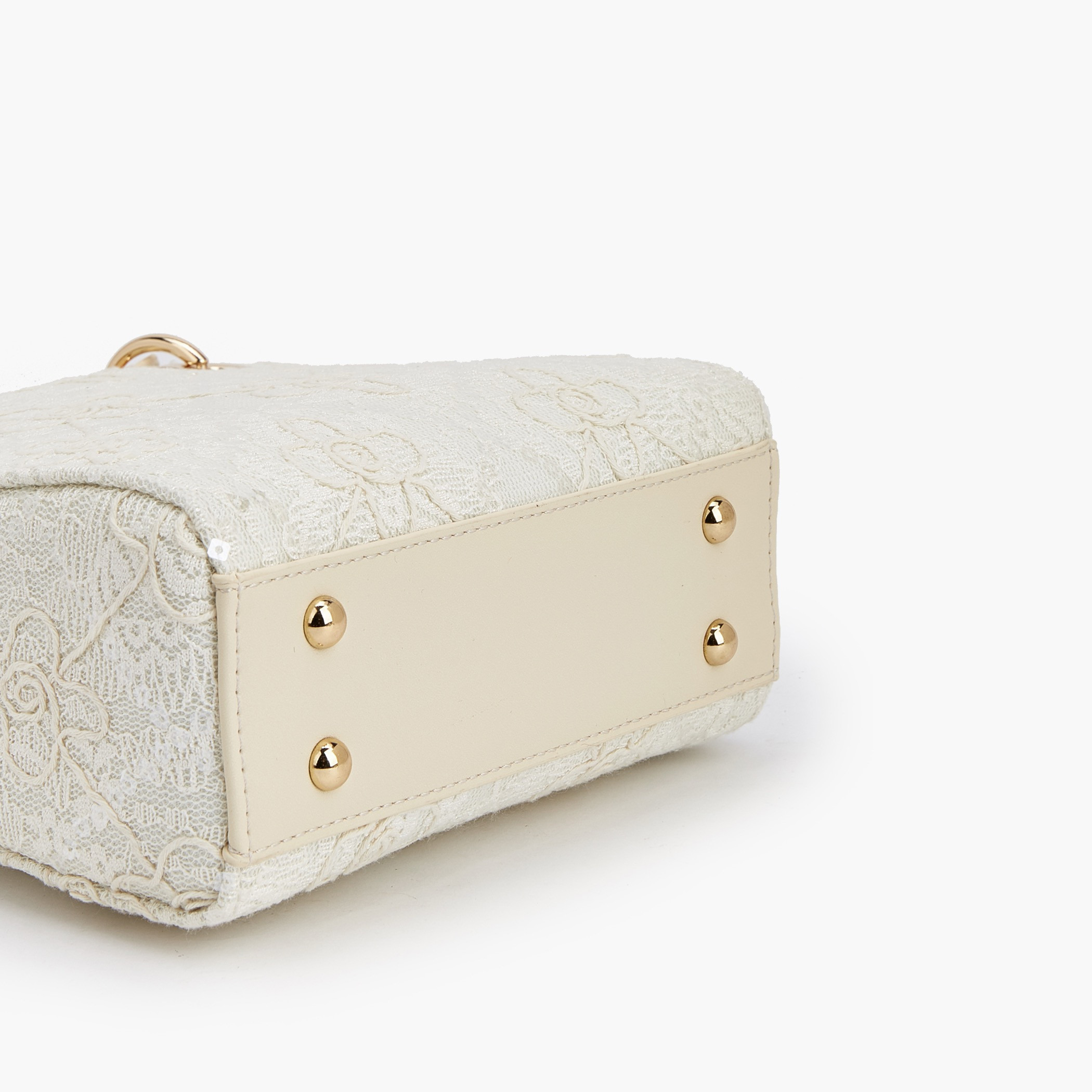 شنطة توتي دانتيل بطبعات زهور مع تفاصيل زينة من لو كونفورت-women-bagsandwallets-handbags-image-7