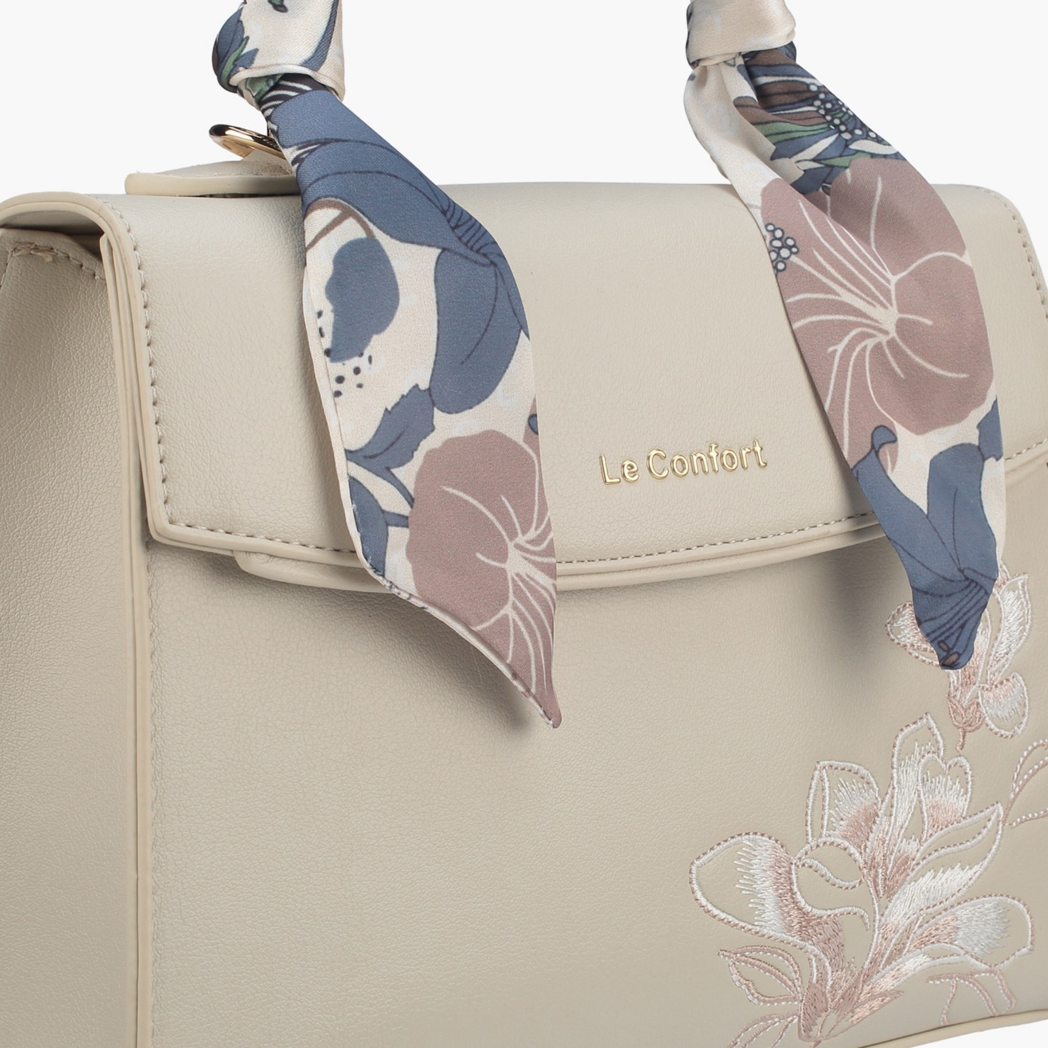 شنطة ساتشيل بزينة وشاح وطية إغلاق من لو كونفورت-women-bagsandwallets-handbags-image-4