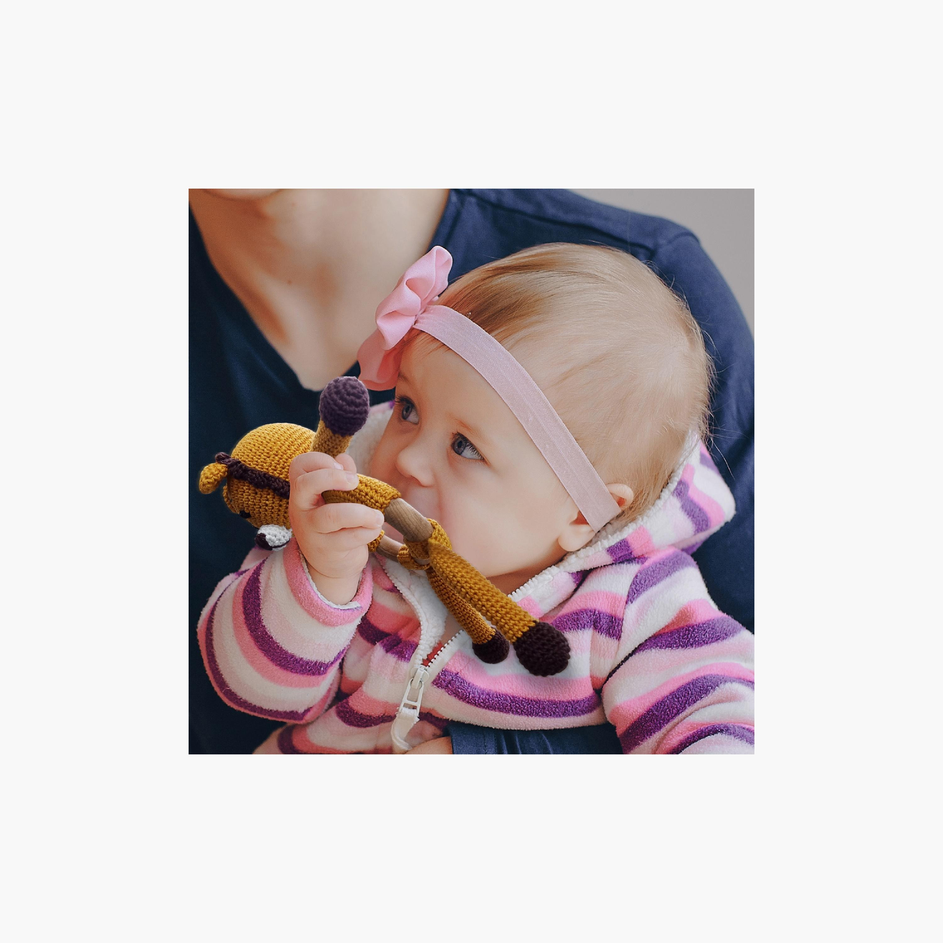 لعبة كروشيه يدوية الصنع مع حلقة للعناق من مون - 0 أشهر+ - نمر-toys-babyandtoddlertoys-rattlesandteethers-image-6