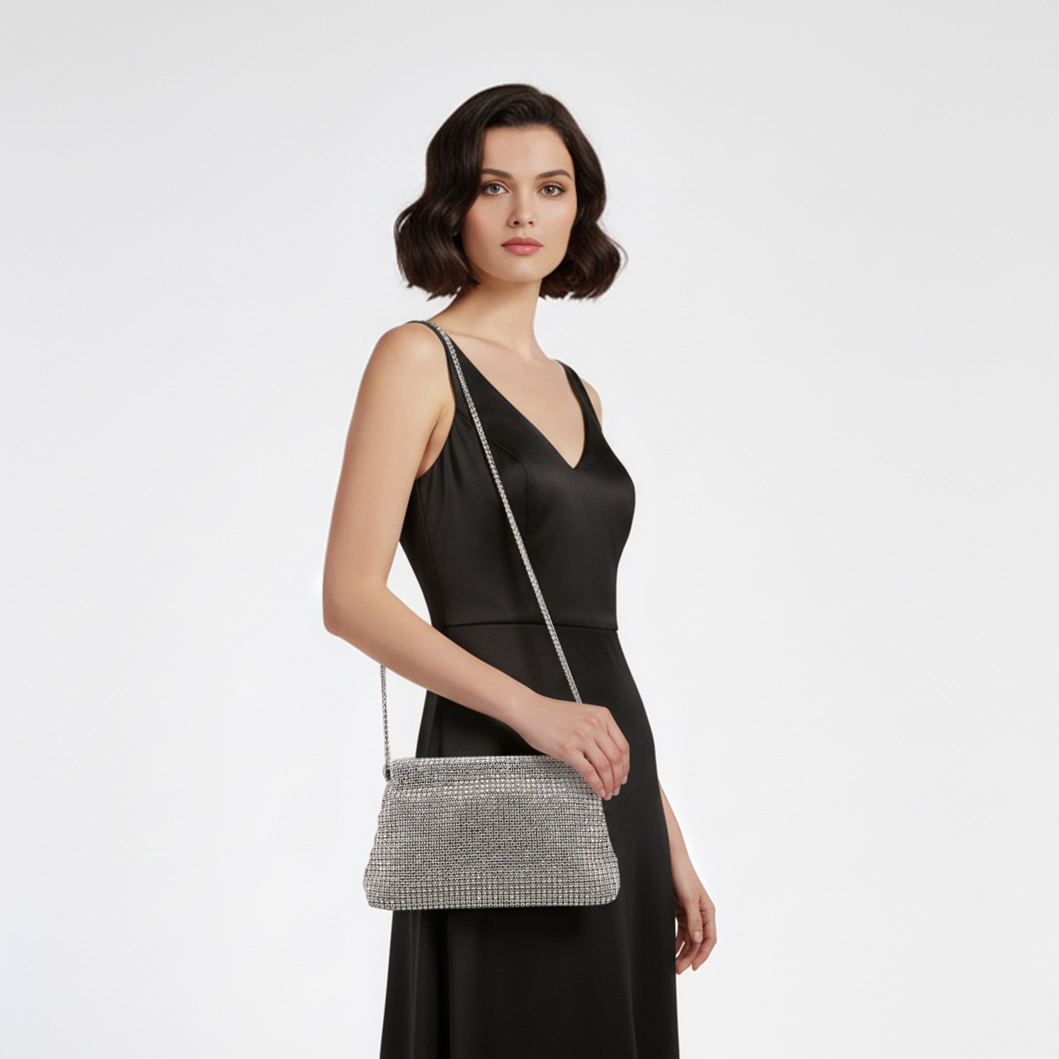 شنطة كلاتش مزينة بسلسلة معدنية من سيليست-women-bagsandwallets-handbags-image-2