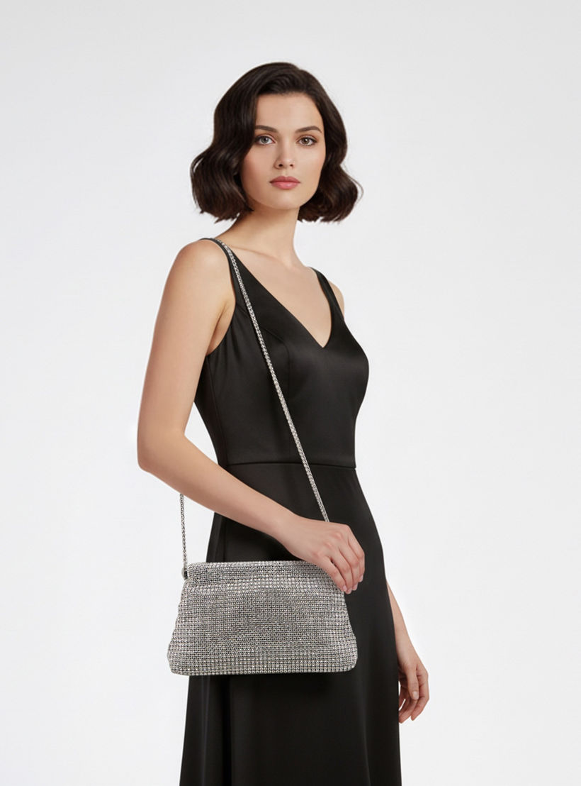 شنطة كلاتش مزينة بسلسلة معدنية من سيليست-women-bagsandwallets-handbags-image-2