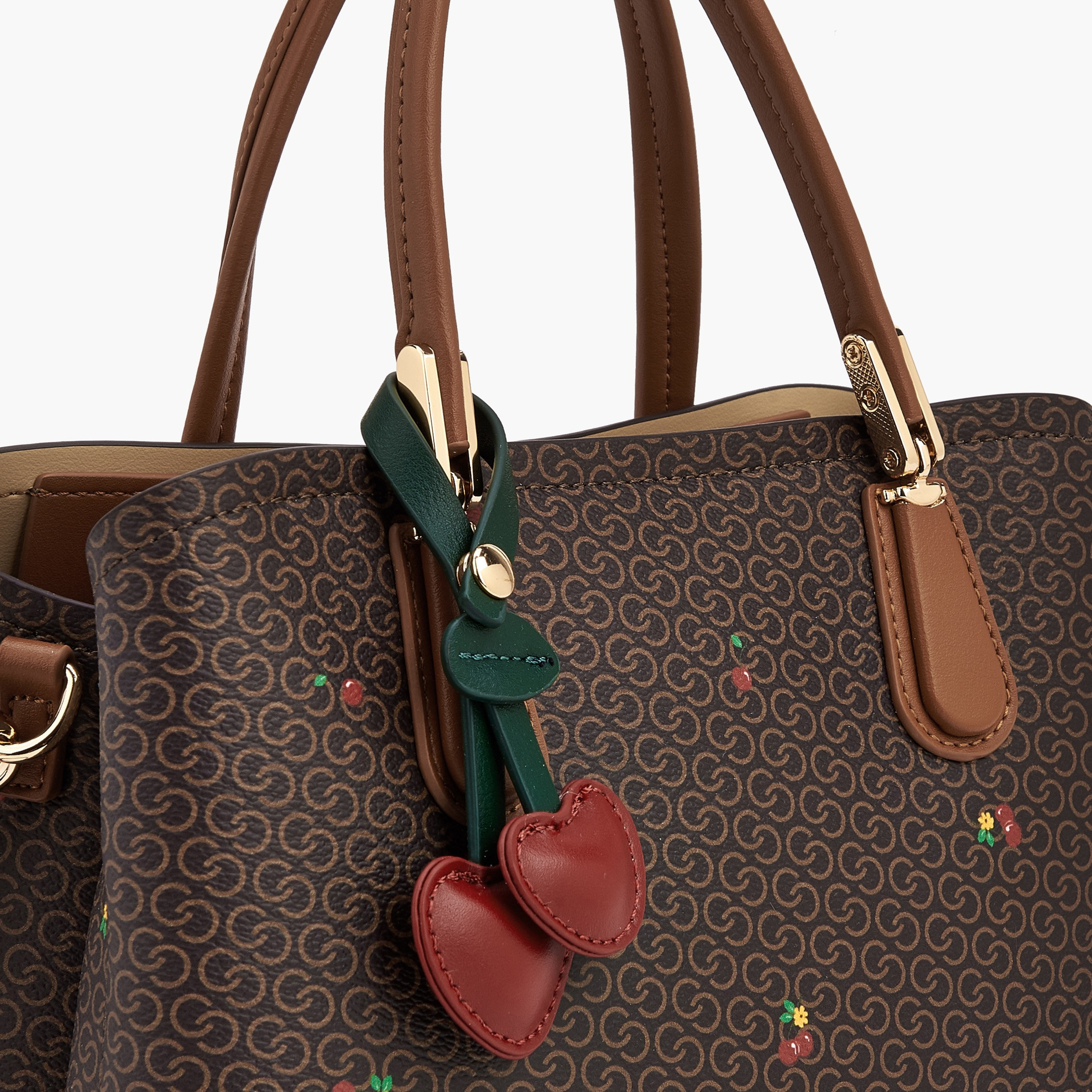 شنطة توتي بمقابض مزدوجة وطبعات كرز مونوجرام من سيليست-women-bagsandwallets-handbags-image-5