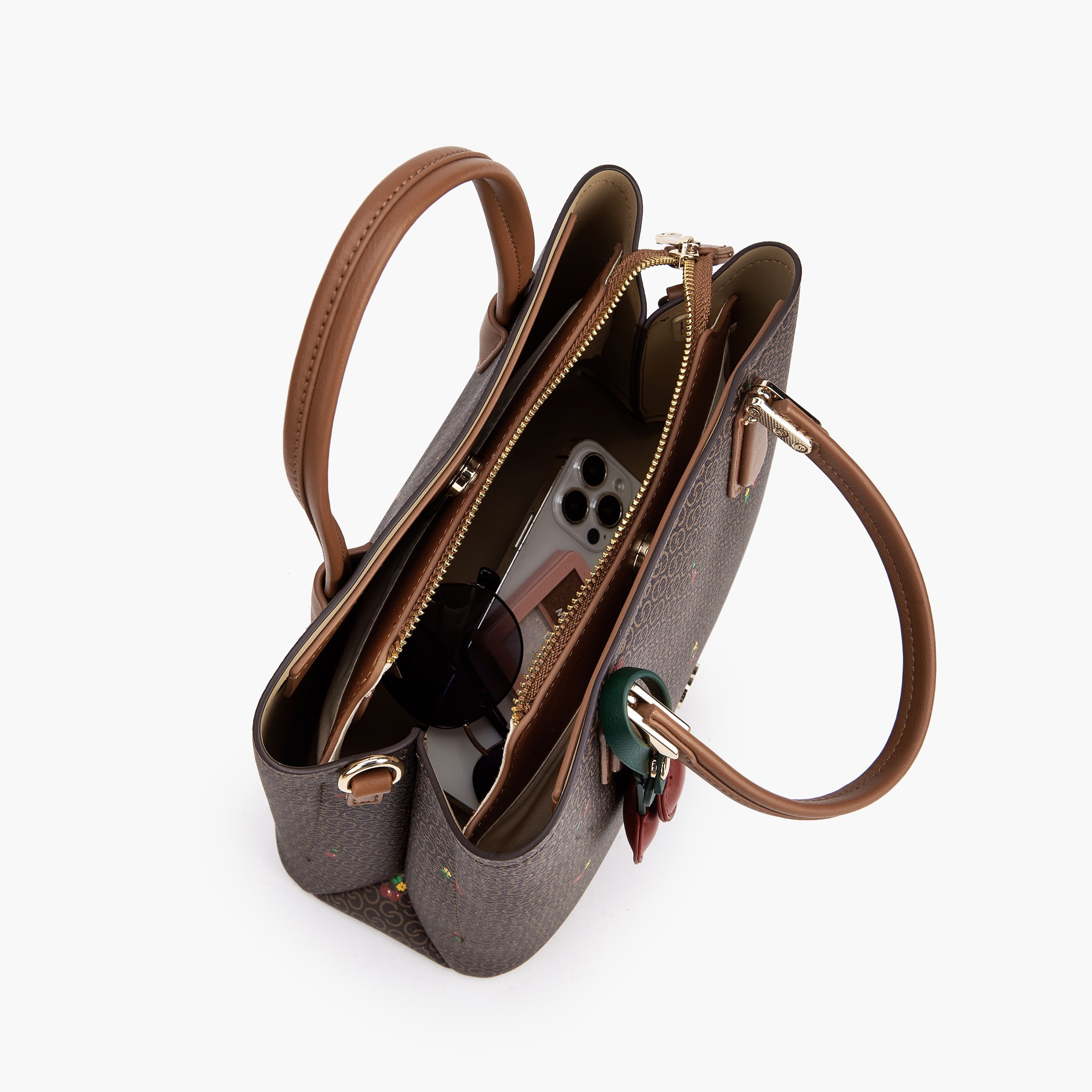 شنطة توتي بمقابض مزدوجة وطبعات كرز مونوجرام من سيليست-women-bagsandwallets-handbags-image-8