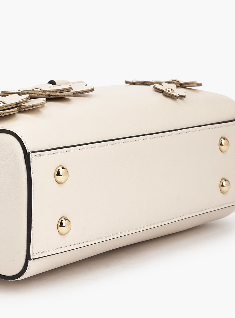 شنطة كروس بودي بمقابض مزدوجة وزخارف زهرية من سيليست-women-bagsandwallets-handbags-image-7