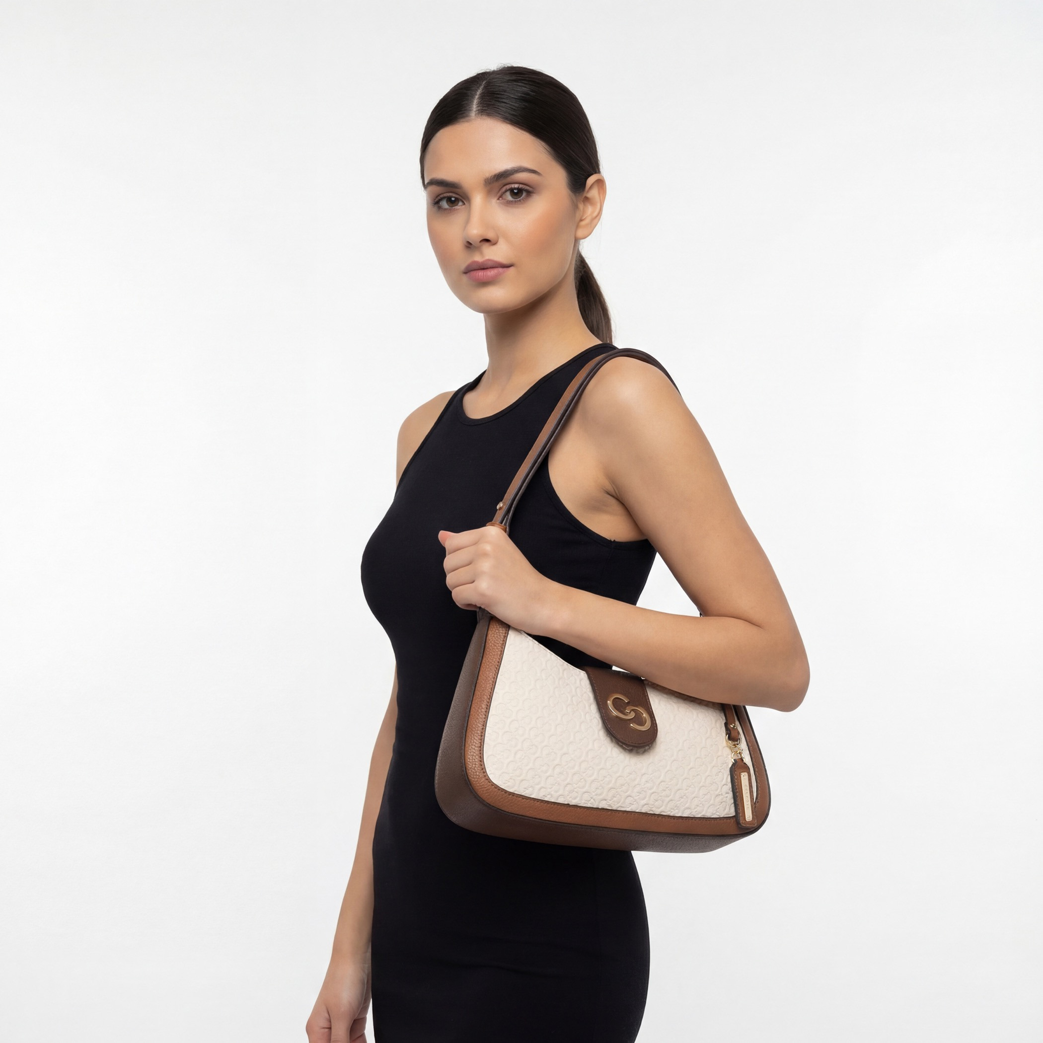 شنطة كروس بودي بنقوش مونوجرام وحزام قابل للتعديل من سيليست-women-bagsandwallets-handbags-image-2