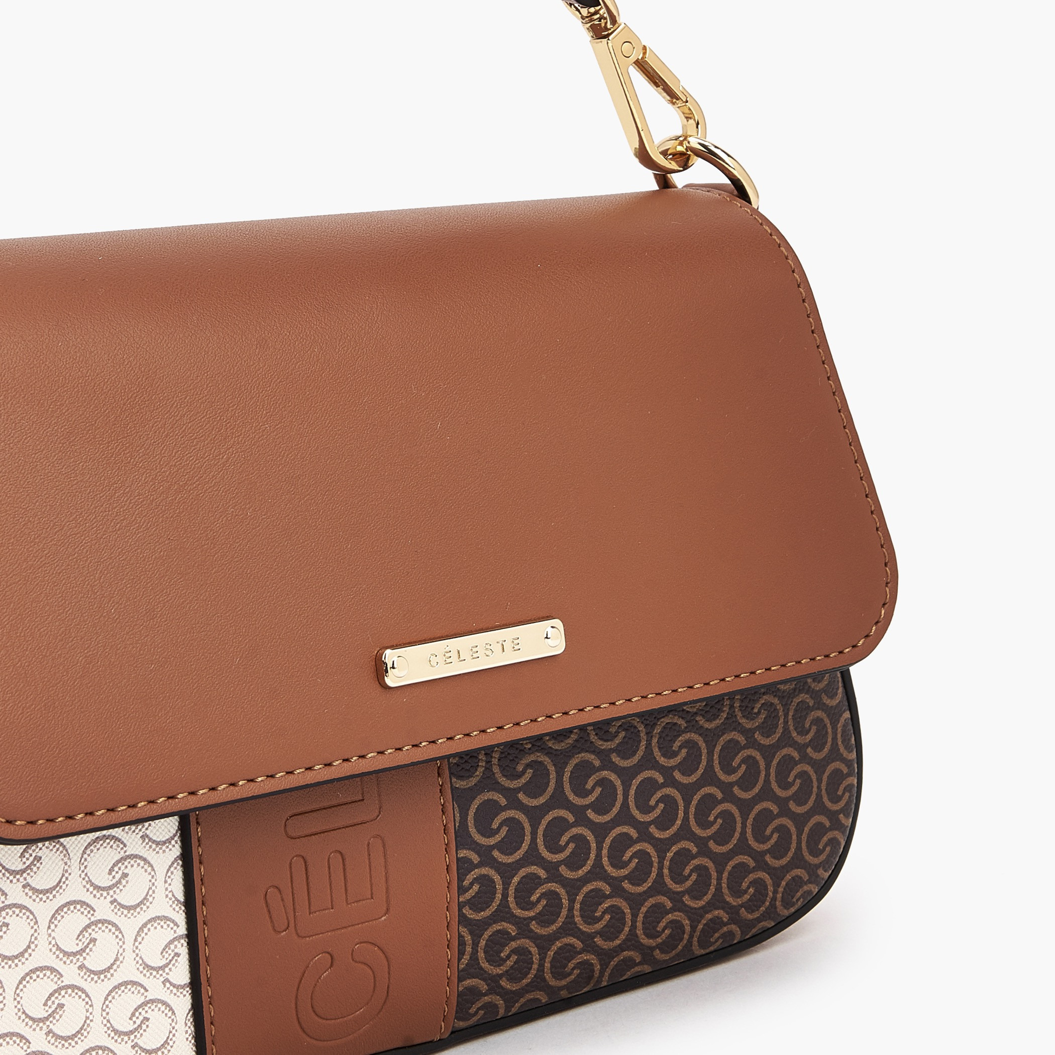 شنطة كروس بودي بمقبض وطبعات مونوجرام من سيليست-women-bagsandwallets-handbags-image-5