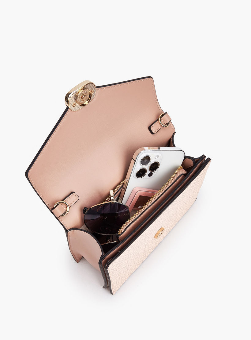 شنطة كروس بودي بحزام سلسلة وطبعات مونوجرام من سيليست-women-bagsandwallets-handbags-image-8