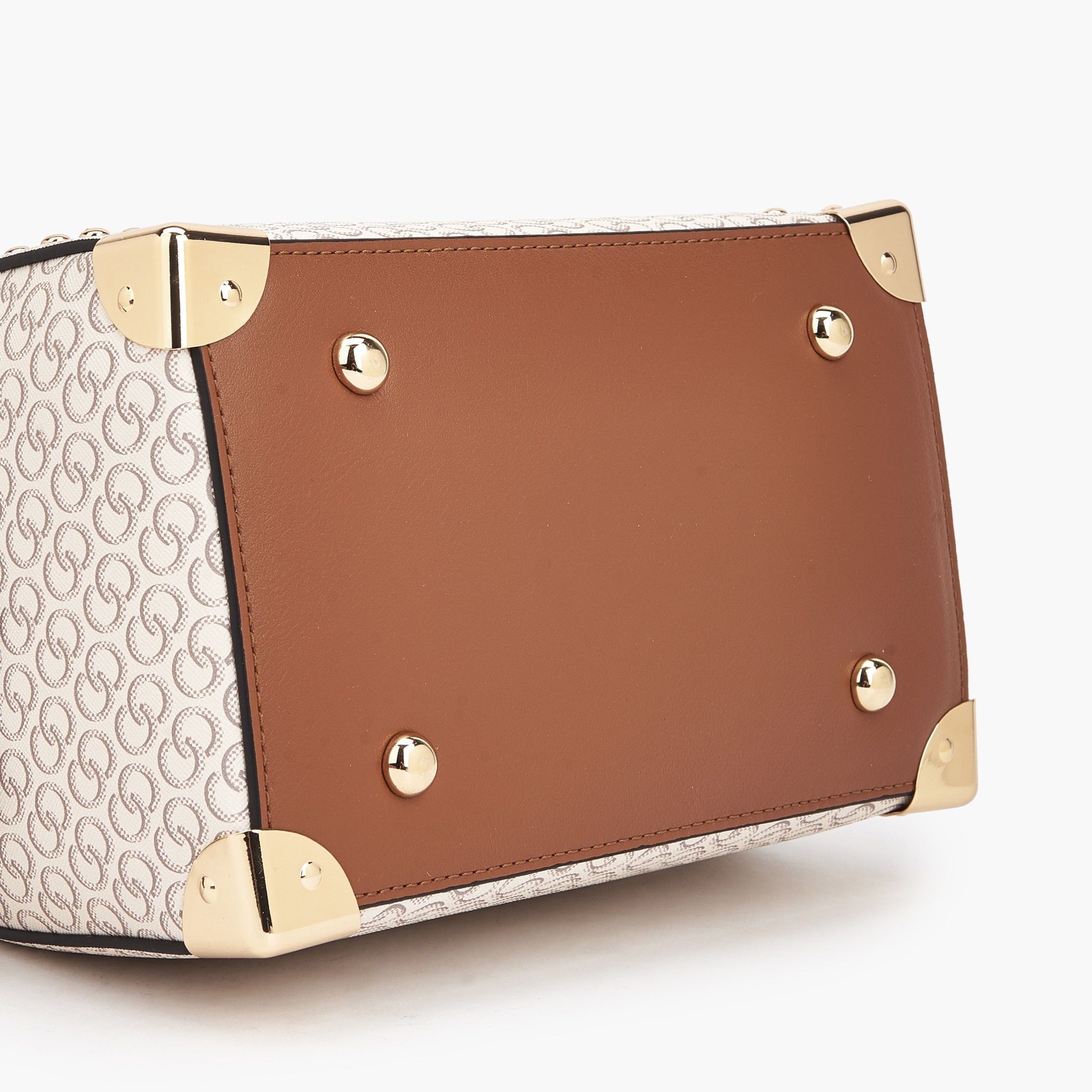 شنطة كروس بودي بارزة الملمس بحزام قابل للتعديل من سيليست-women-bagsandwallets-handbags-image-7
