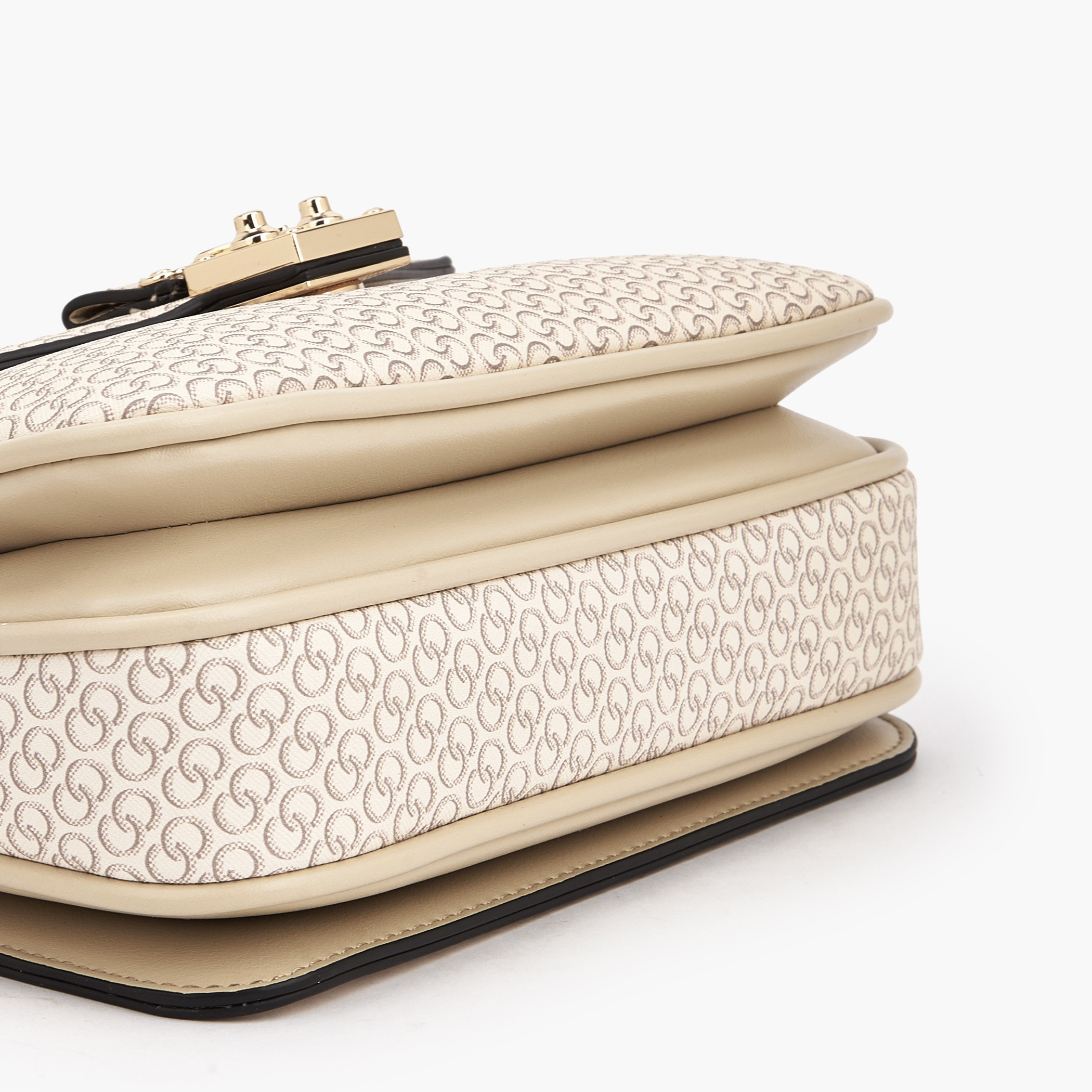 شنطة ساتشل بطبعات مونوجرام مع زر إغلاق من سيليست-women-bagsandwallets-handbags-image-6
