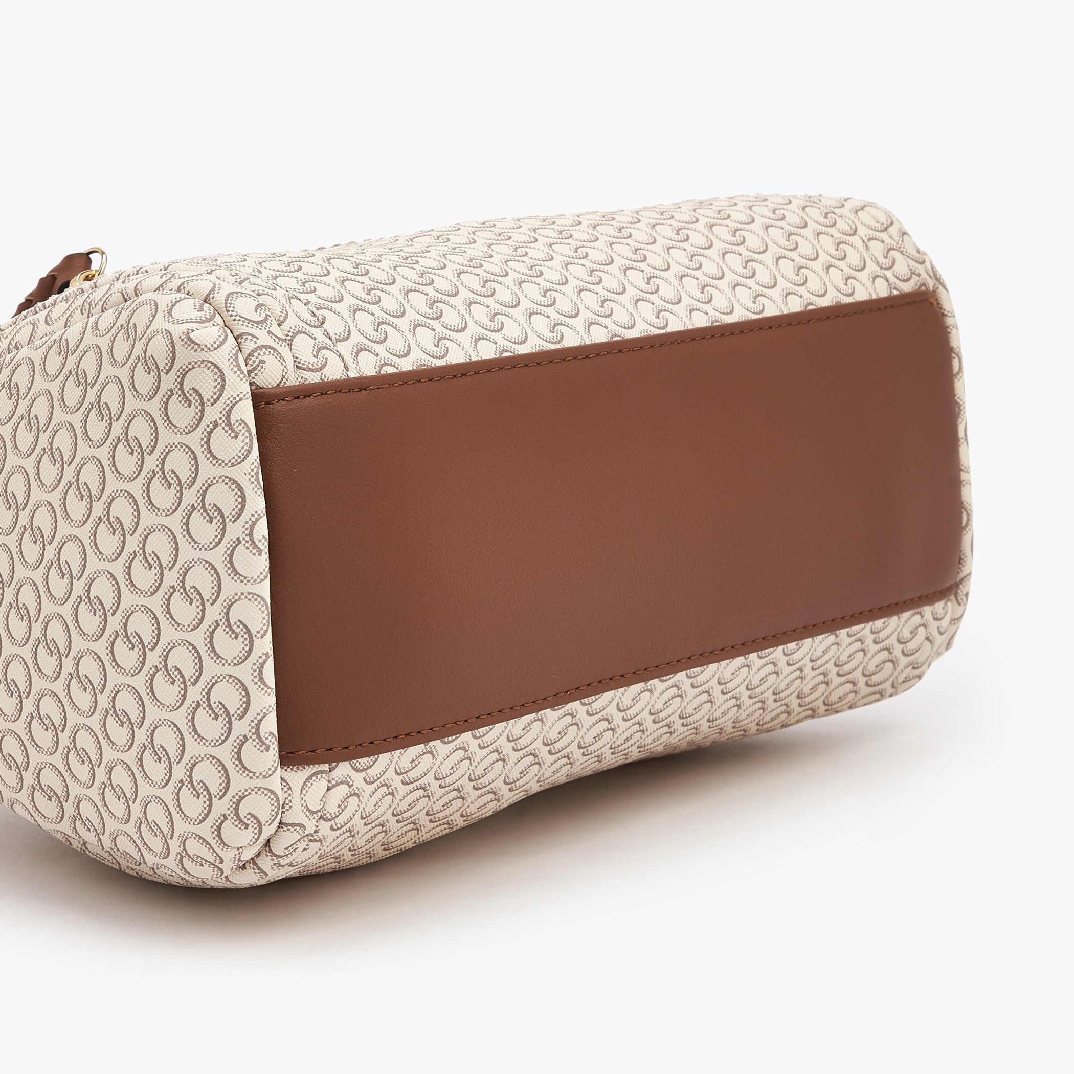 شنطة كتف بارزة الملمس مع شنطة صغيرة من سيليست-women-bagsandwallets-handbags-image-6