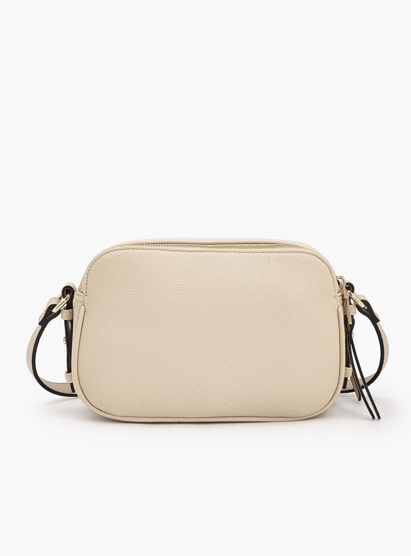 شنطة كروس بودي بارزة الملمس وحزام قابل للتعديل من سيليست-women-bagsandwallets-handbags-image-6