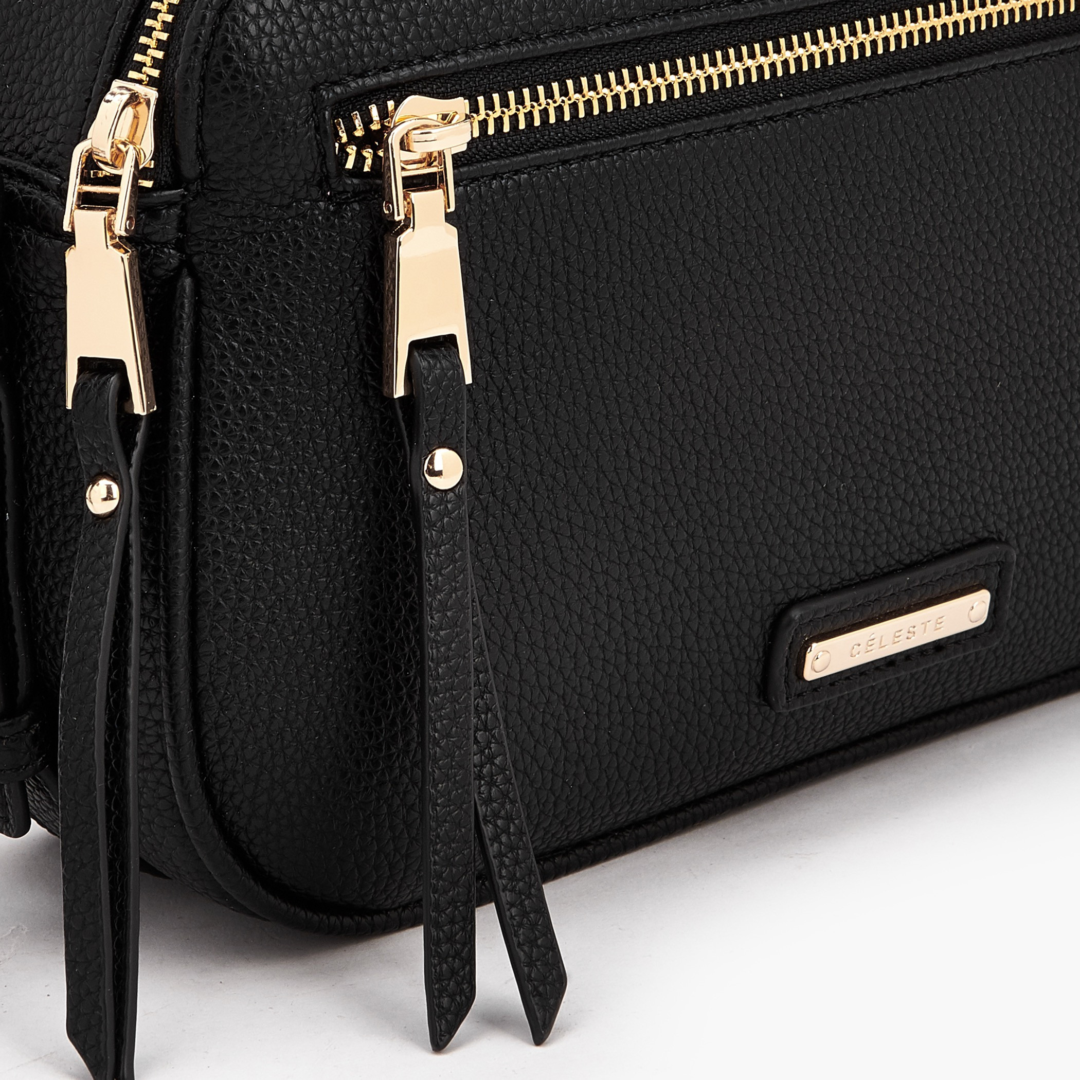 شنطة كروس بودي بارزة الملمس وحزام قابل للتعديل من سيليست-women-bagsandwallets-handbags-image-5