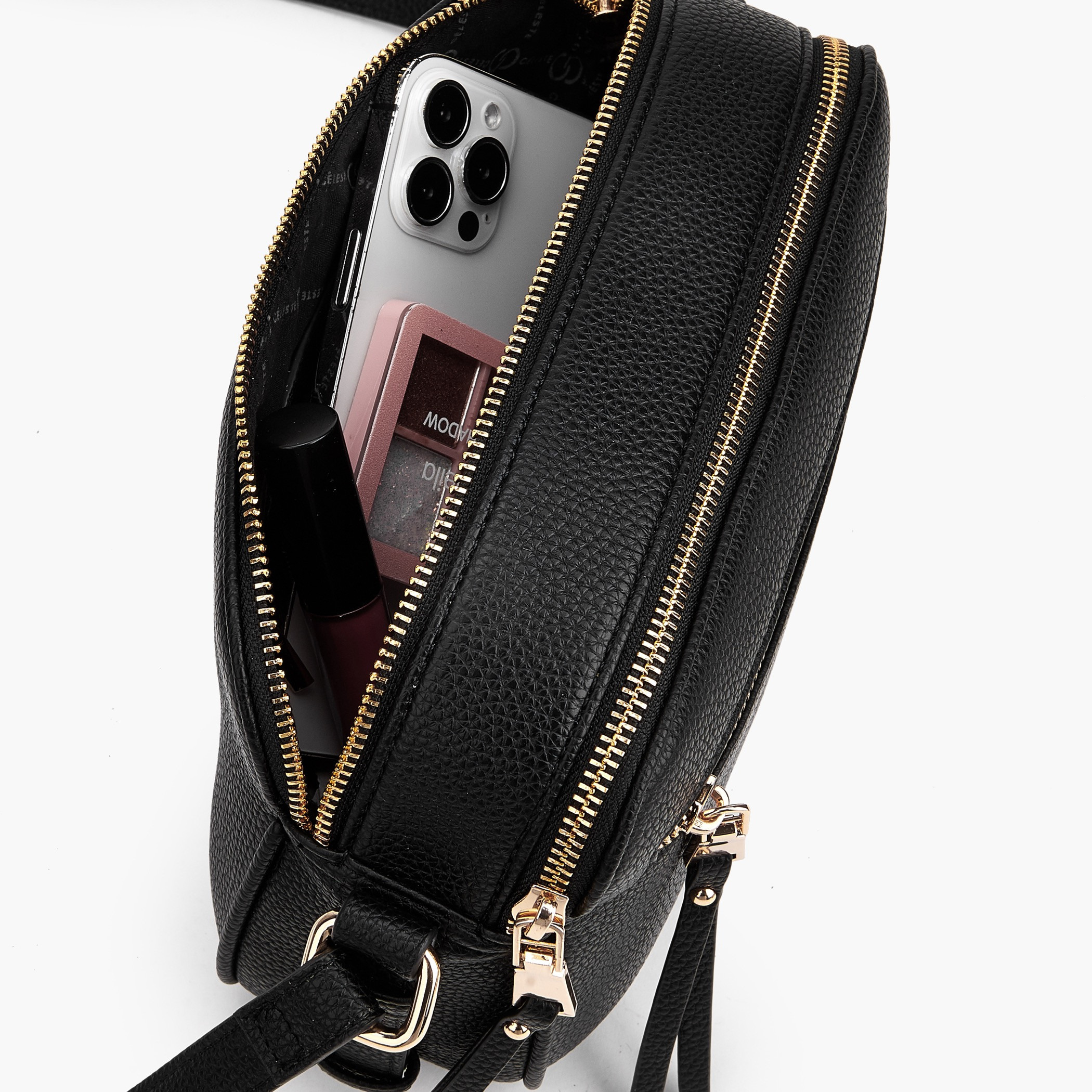 شنطة كروس بودي بارزة الملمس وحزام قابل للتعديل من سيليست-women-bagsandwallets-handbags-image-8