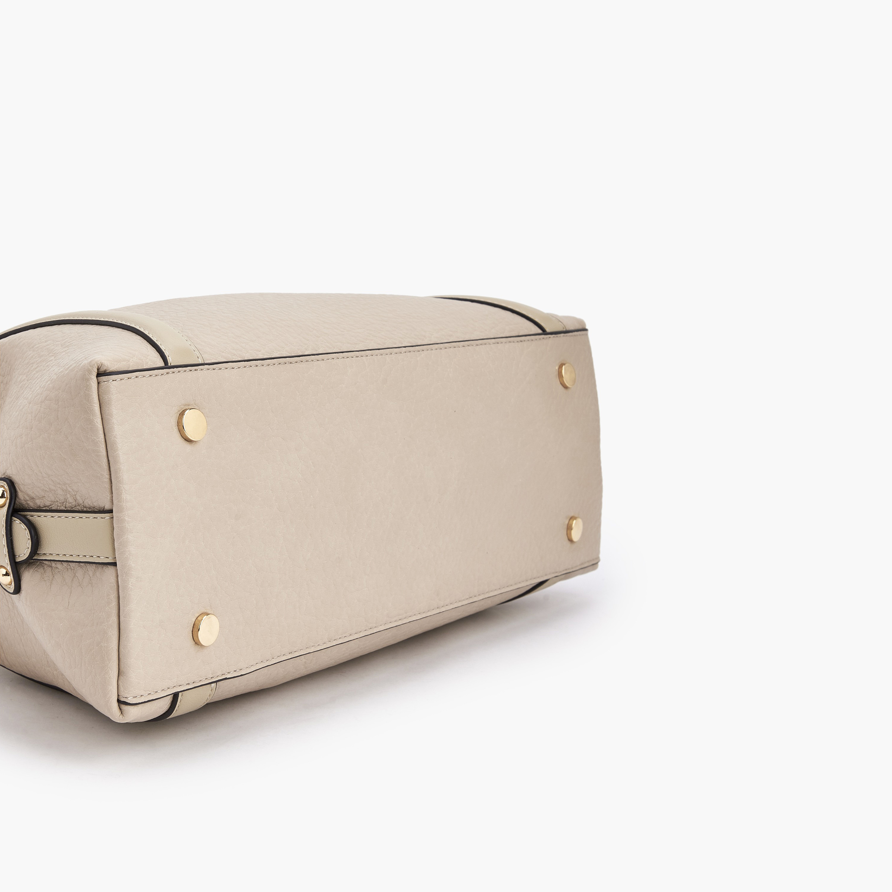 شنطة توتي بنقوش مونوجرام وحزام قابل للفصل من سيليست-women-bagsandwallets-handbags-image-7