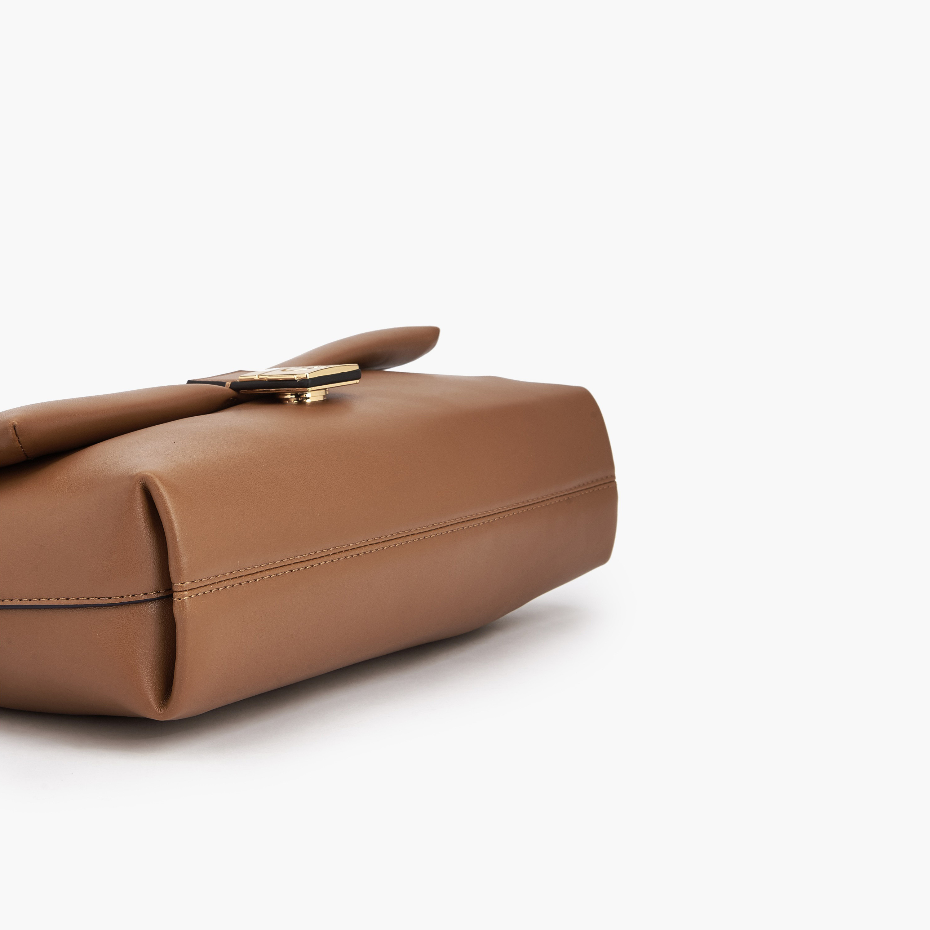 شنطة كروس بودي سادة بحزام قابل للفصل من سيليست-women-bagsandwallets-handbags-image-6