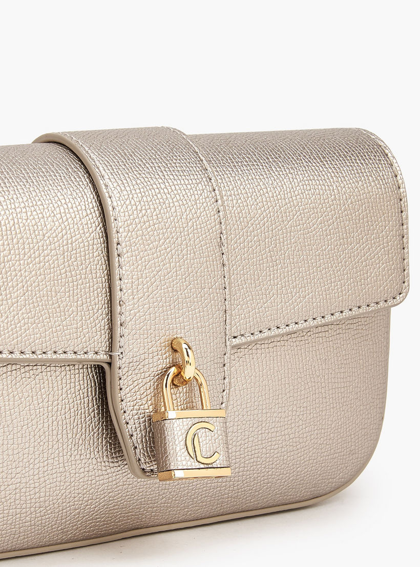 شنطة كروس بودي بارزة الملمس مع حزام قابل للتعديل من لو كونفور-women-bagsandwallets-handbags-image-5