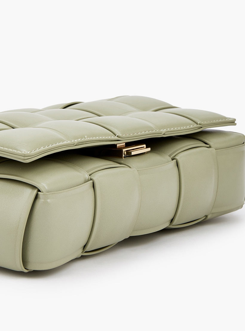 شنطة كروسبودي مبطنة بحزام قابل للتعديل من سيليست-women-bagsandwallets-handbags-image-7