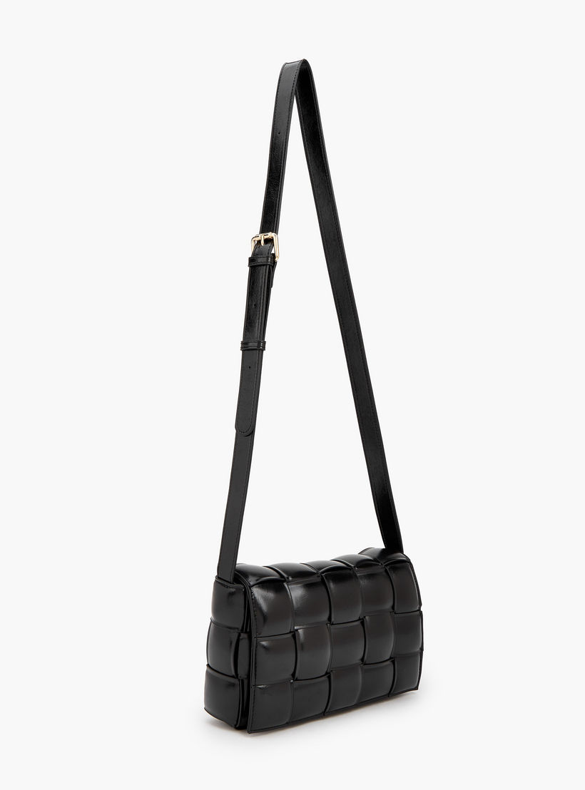 شنطة كروسبودي مبطنة بحزام قابل للتعديل من سيليست-women-bagsandwallets-handbags-image-3