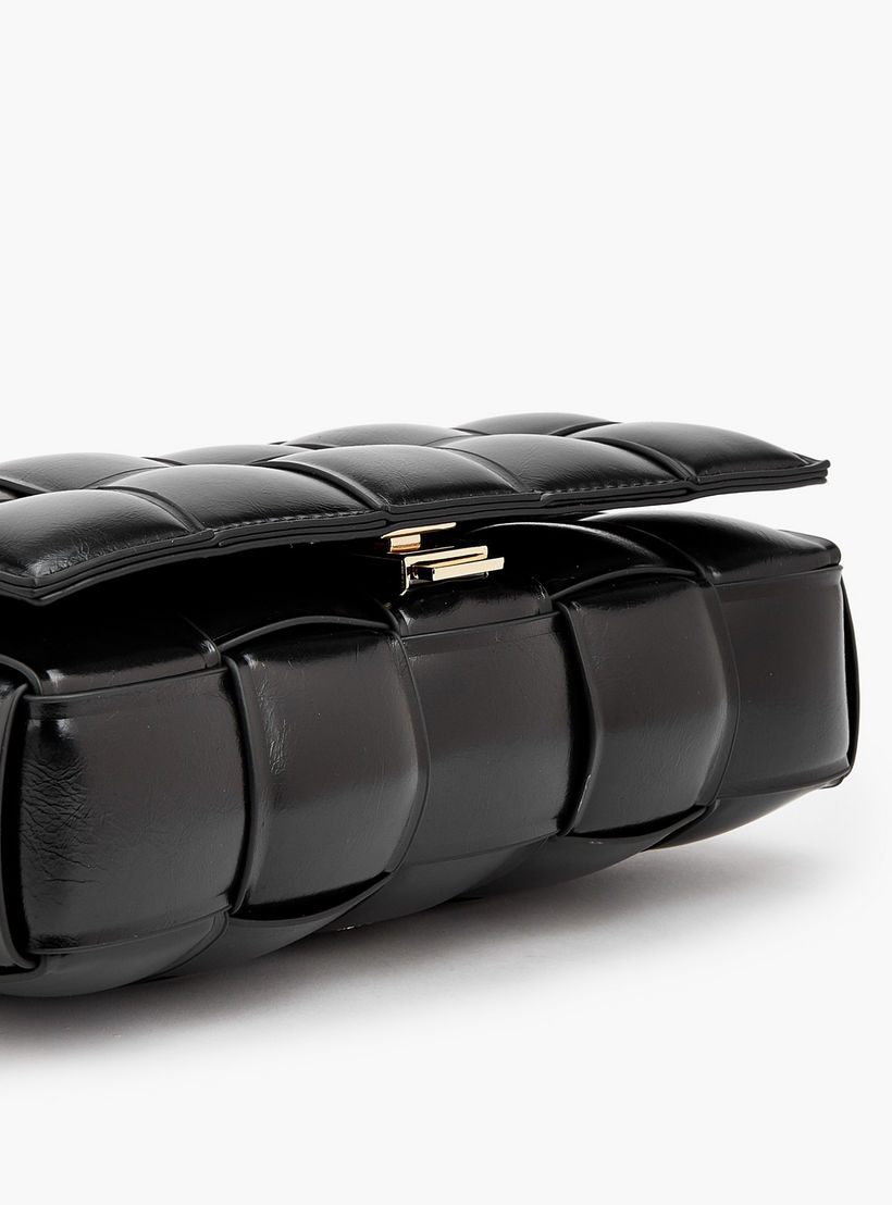 شنطة كروسبودي مبطنة بحزام قابل للتعديل من سيليست-women-bagsandwallets-handbags-image-7