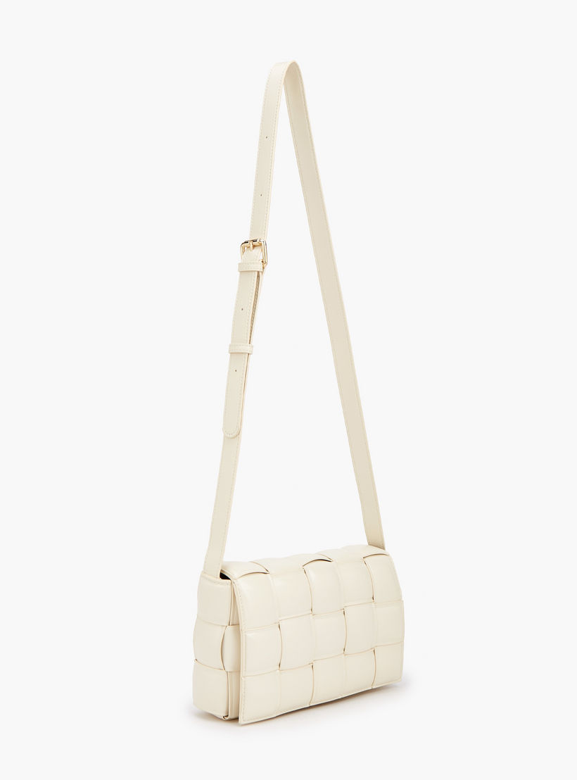 شنطة كروسبودي مبطنة بحزام قابل للتعديل من سيليست-women-bagsandwallets-handbags-image-3