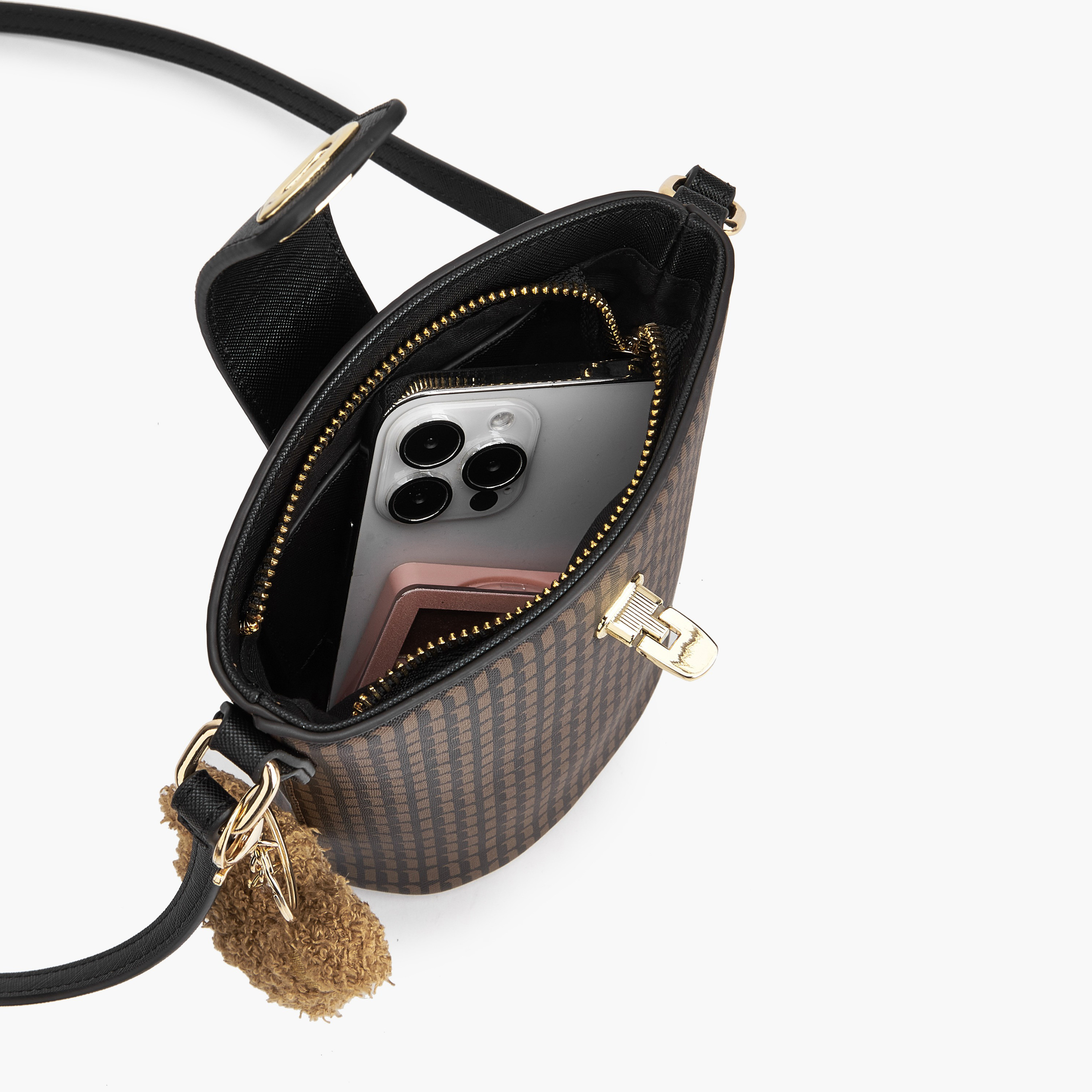 شنطة كروس بودي بطية إغلاق وطبعات مونوجرام من ميسي-women-bagsandwallets-handbags-image-7