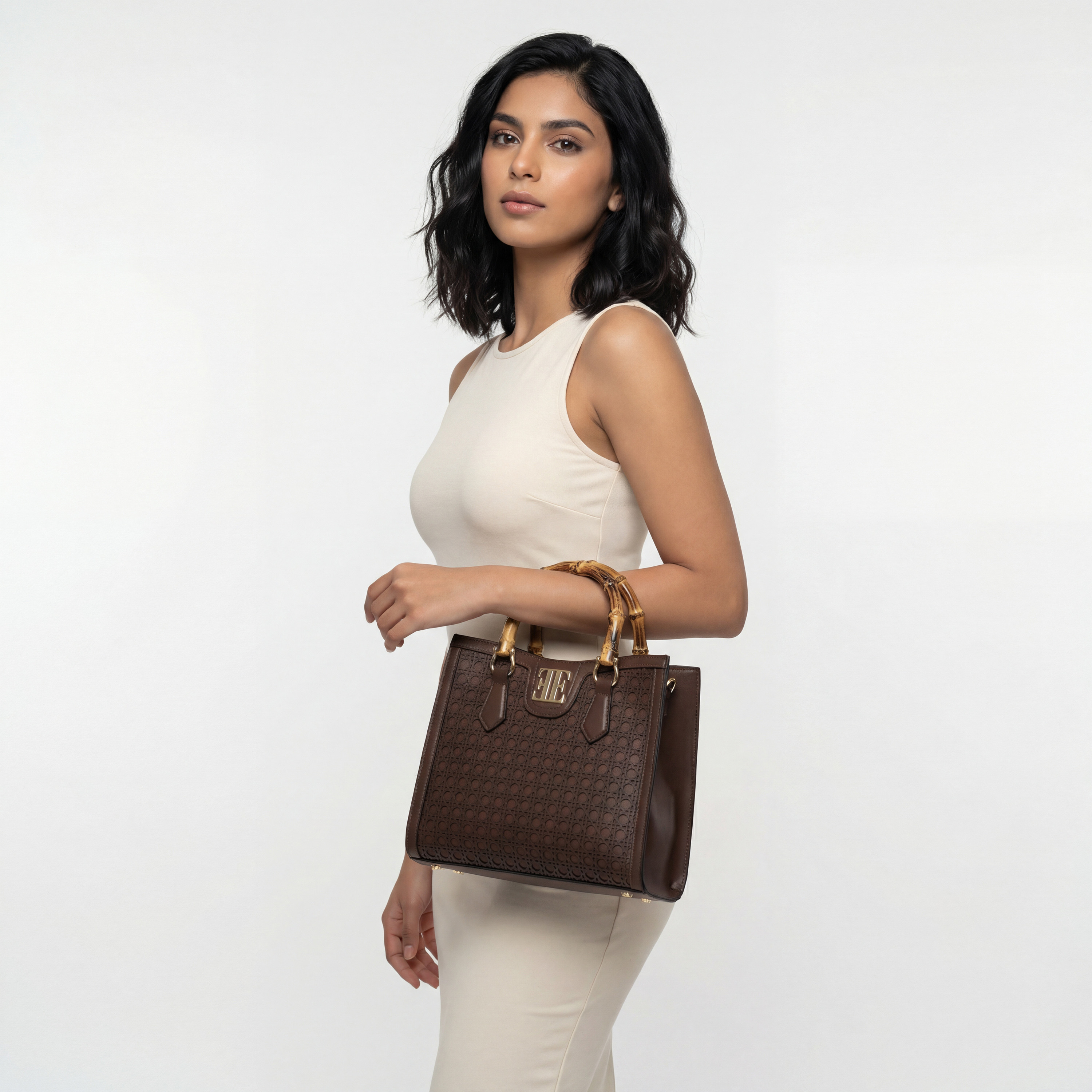 شنطة توتي مثقبة بمقابض مزدوجة من إيل-women-bagsandwallets-handbags-image-2