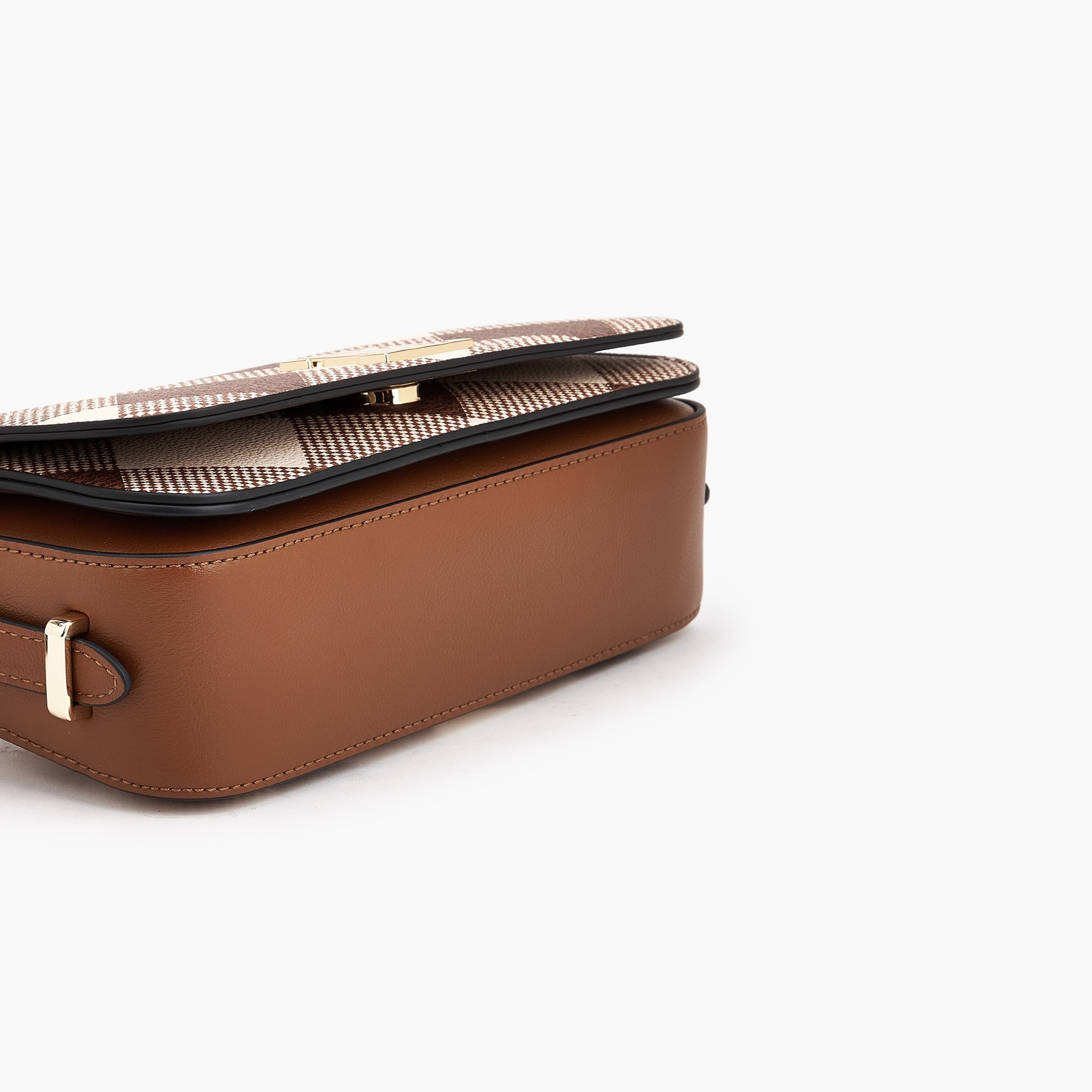 شنطة كتف كاروهات بطية إغلاق من إيل-women-bagsandwallets-handbags-image-7