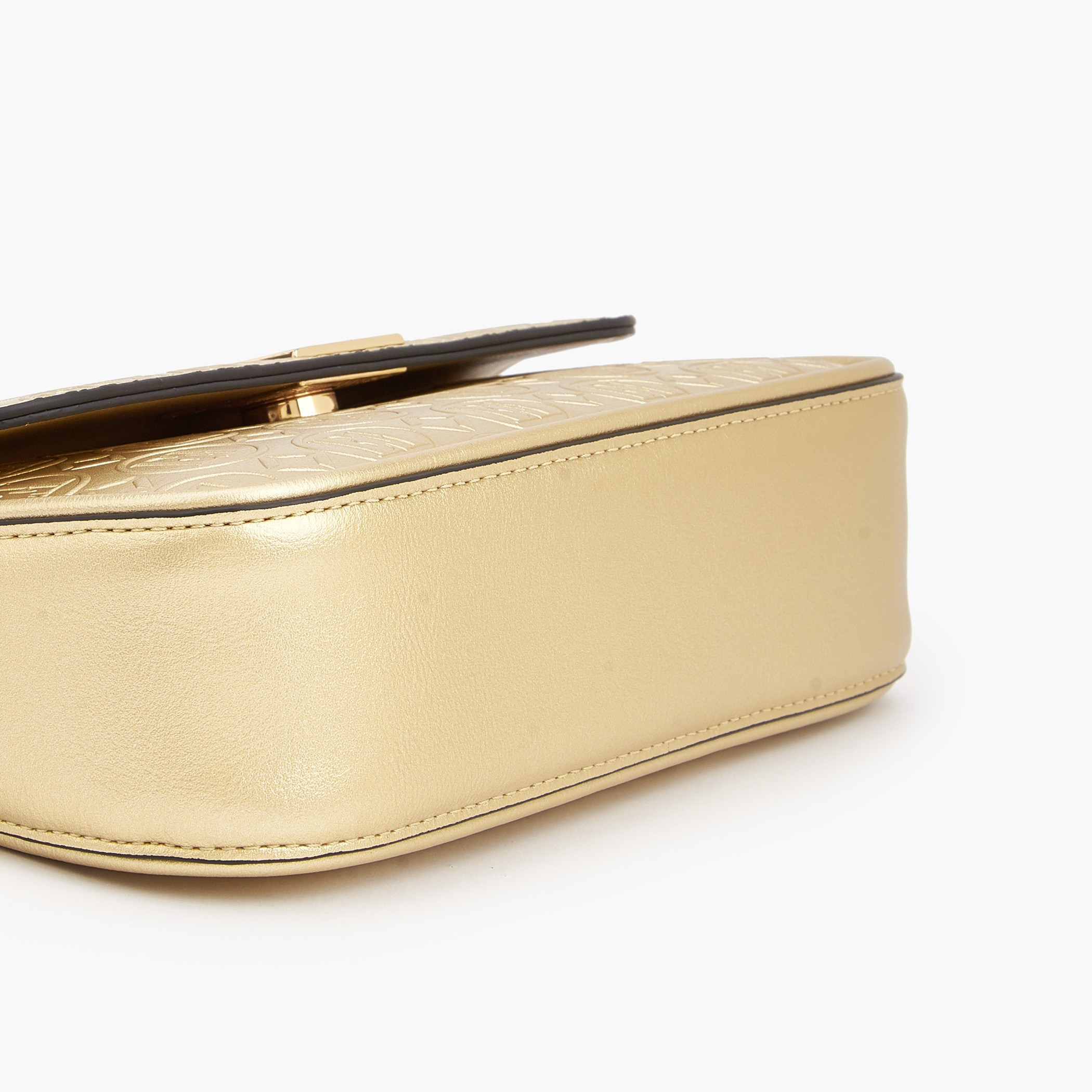 شنطة كروس بودي بحزام سلسلة ونقوش مونوجرام من إيل-women-bagsandwallets-handbags-image-7